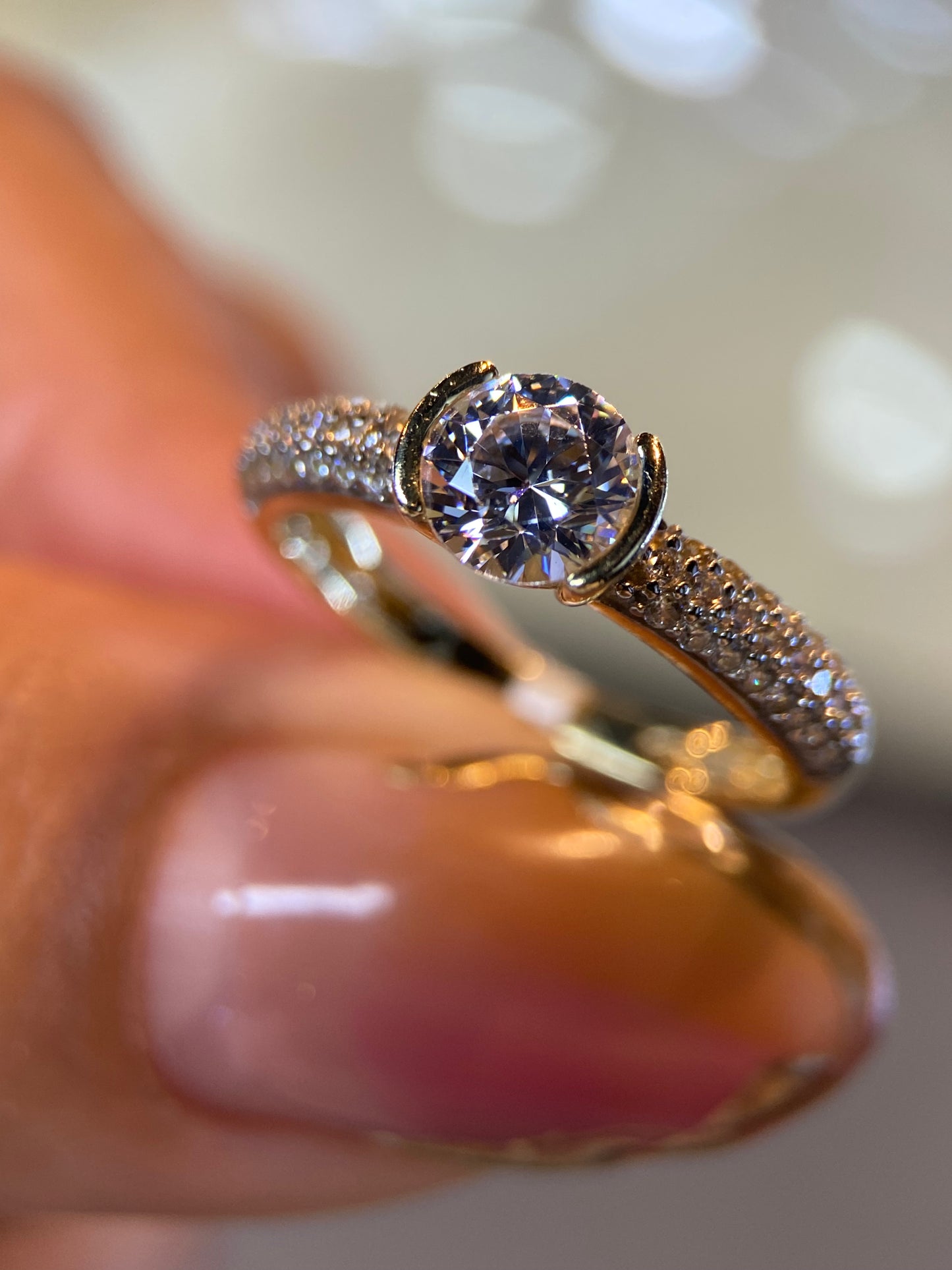 Anillo de compromiso en oro