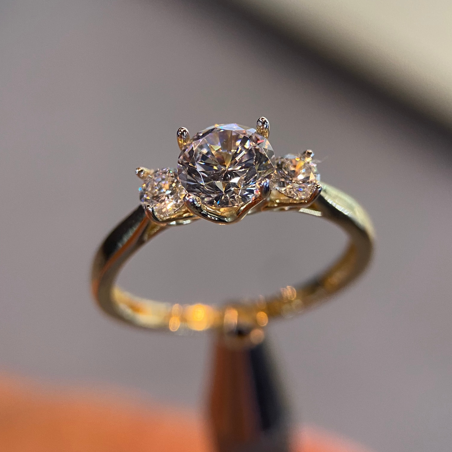 Anillo de compromiso en oro