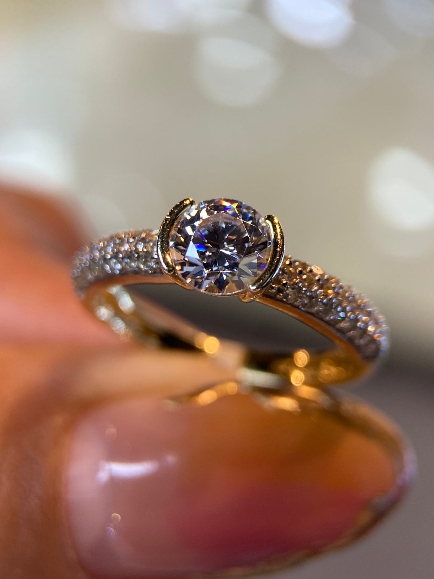 Anillo de compromiso en oro