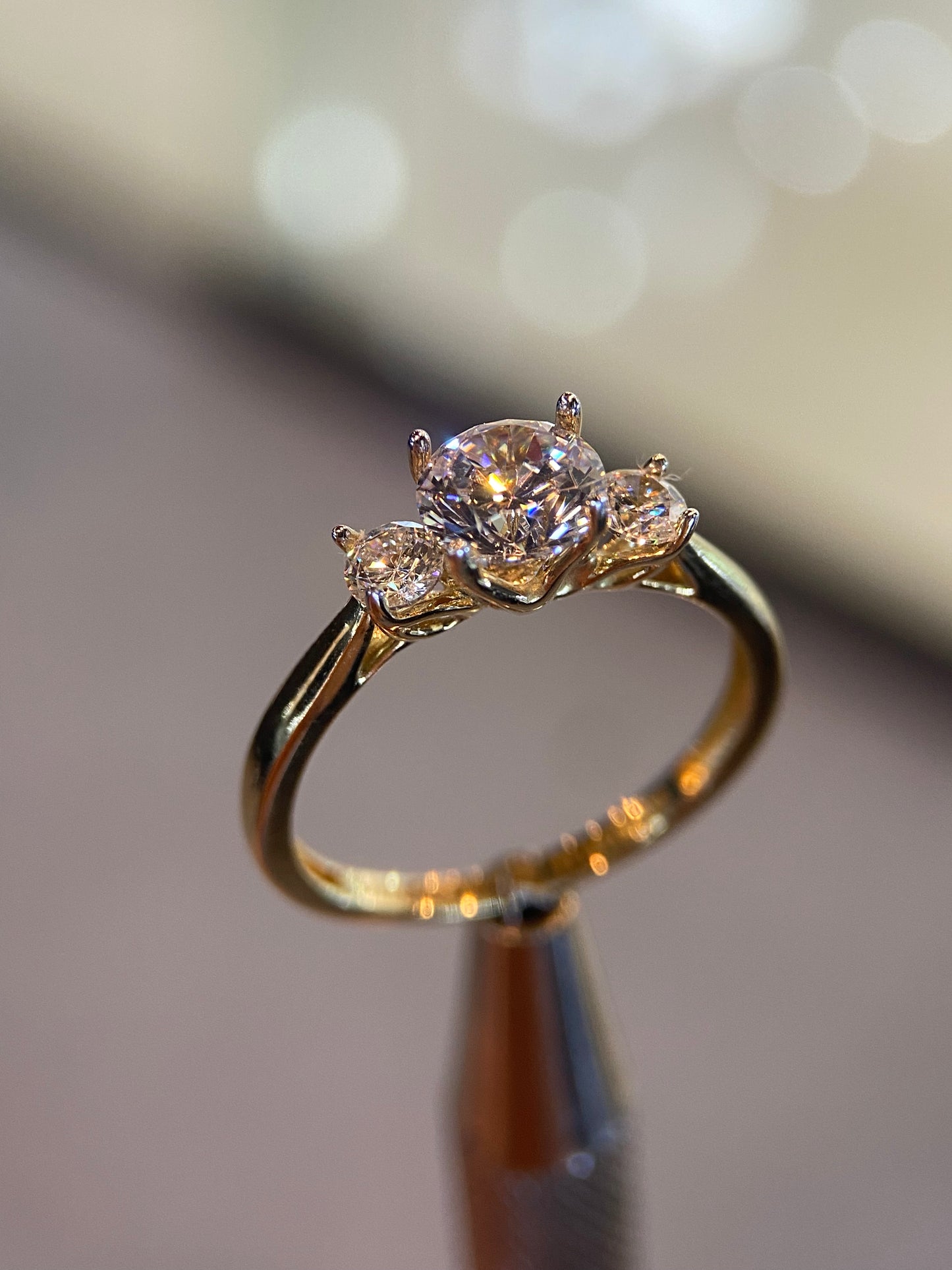 Anillo de compromiso en oro