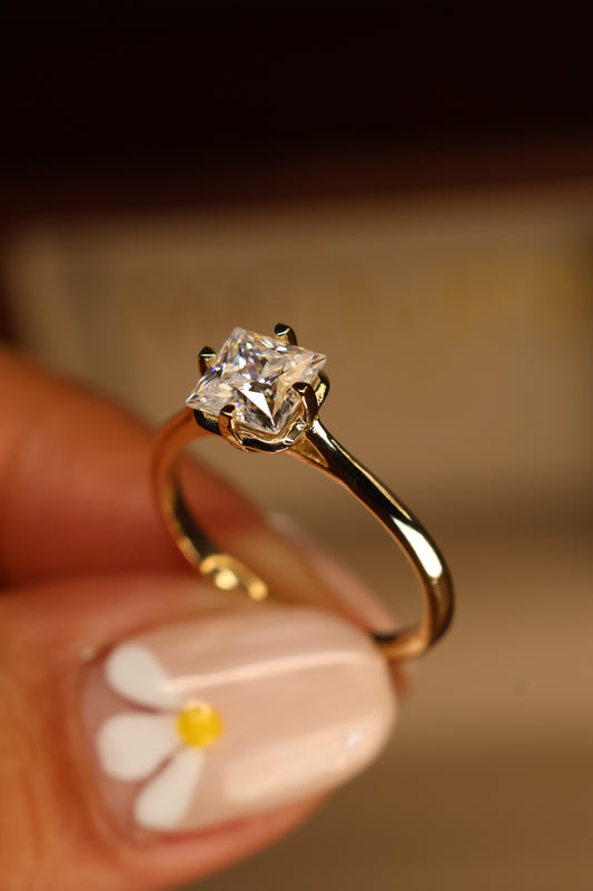 Anillo Isadora en Oro Amarillo 14k 1.2cts con Moissanita GRA Modelo 15351