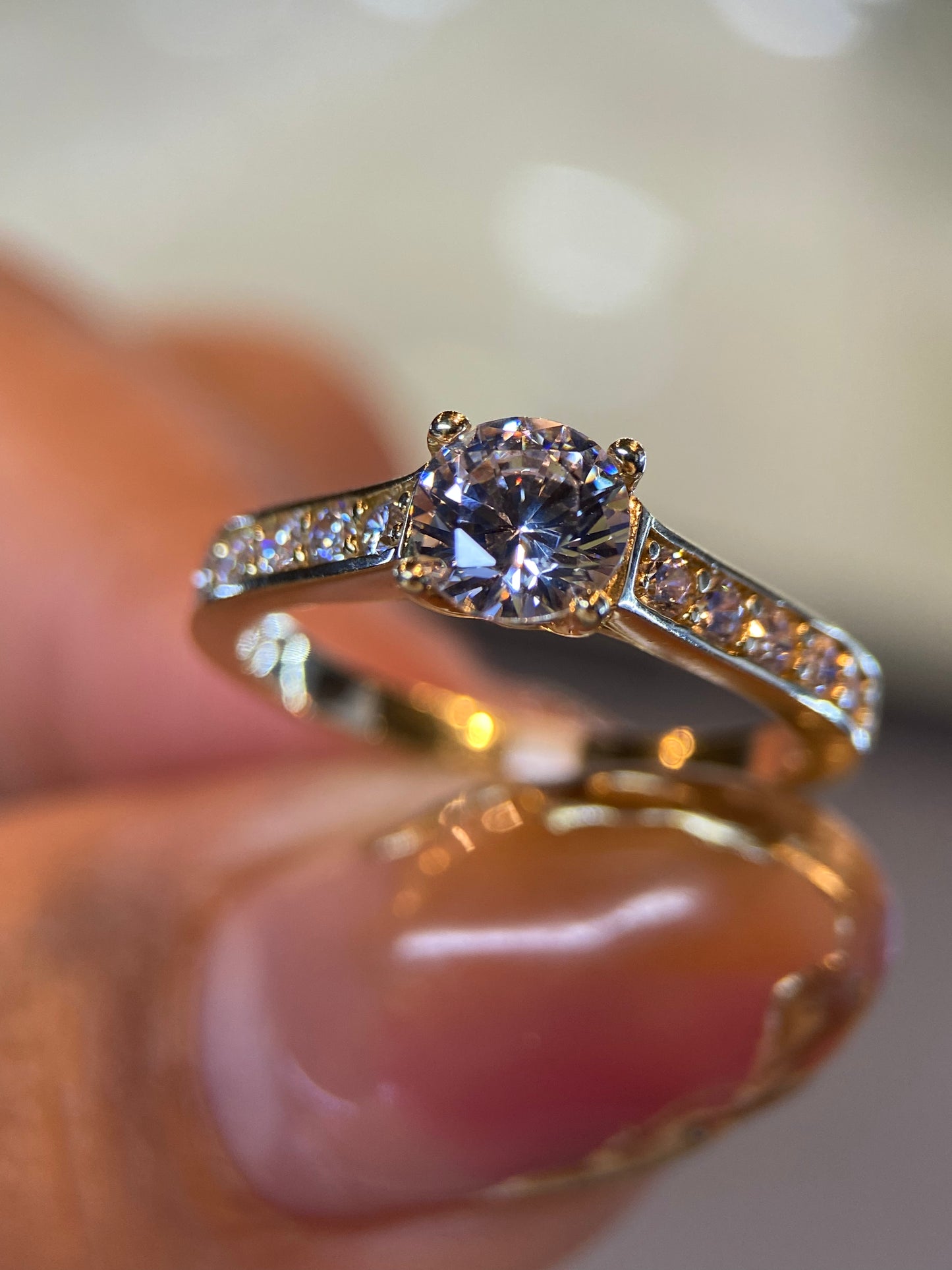 Anillo de compromiso en oro