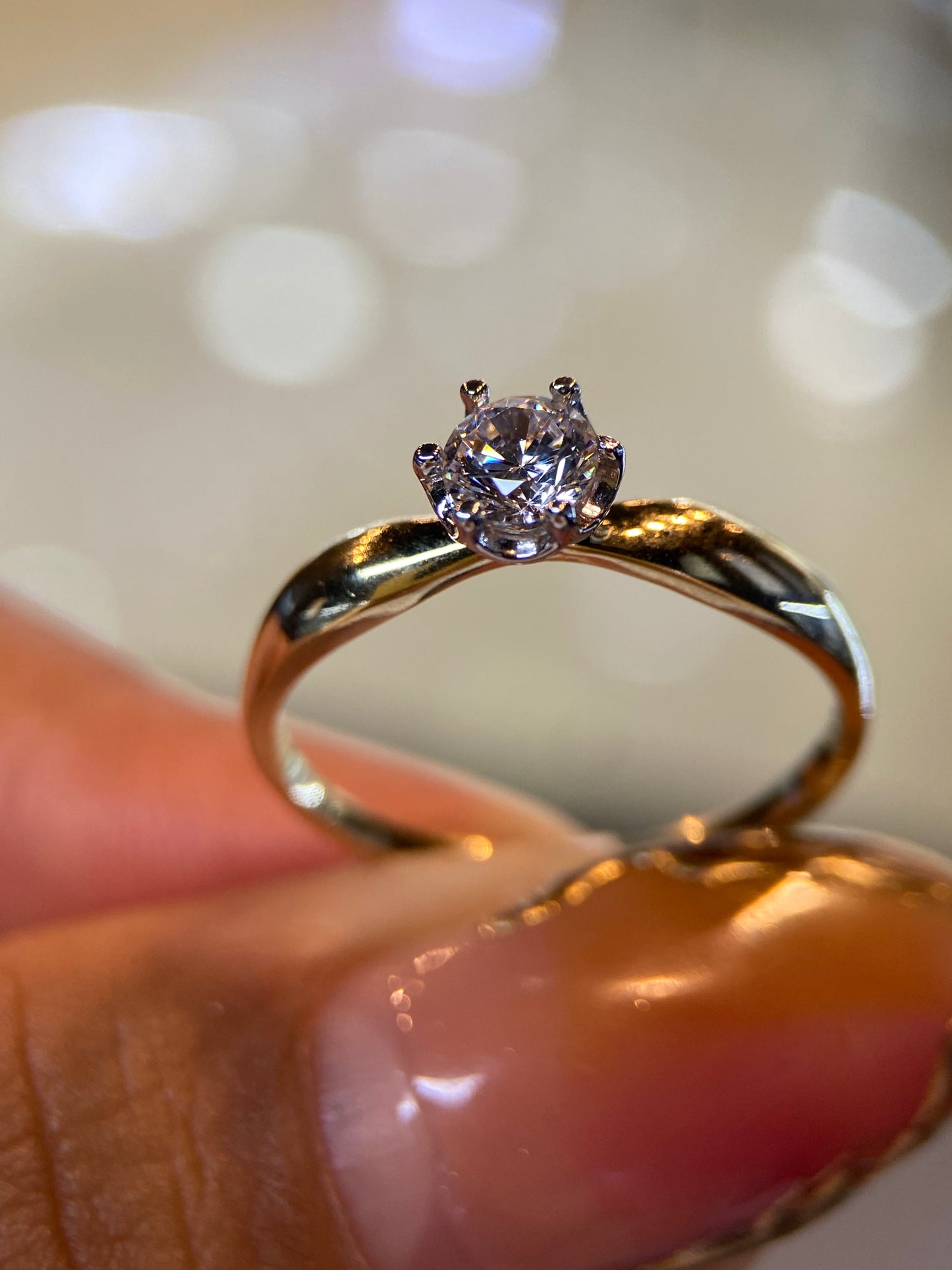 Anillo de compromiso en oro