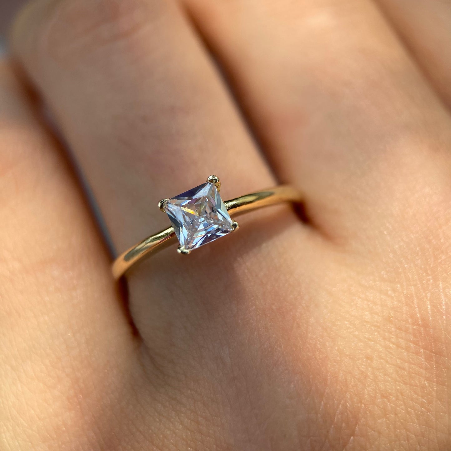 Anillo de compromiso en oro