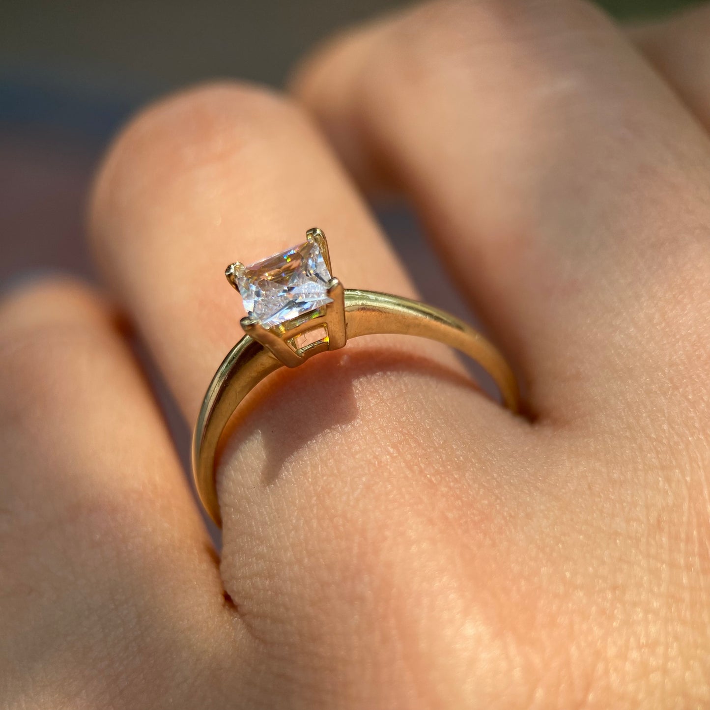 Anillo de compromiso en oro