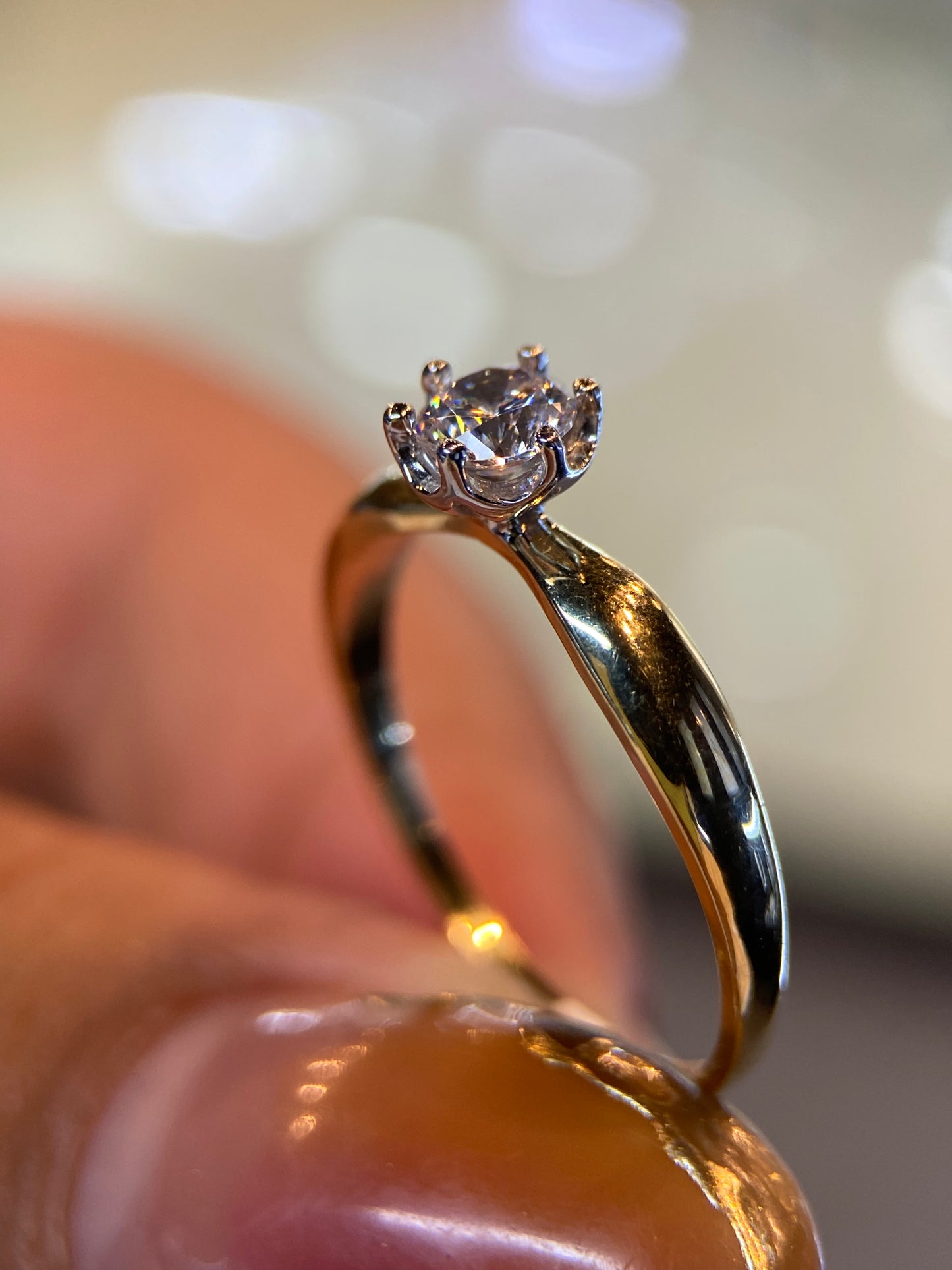 Anillo de compromiso en oro