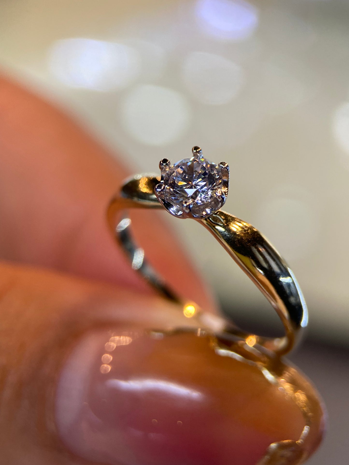 Anillo de compromiso en oro