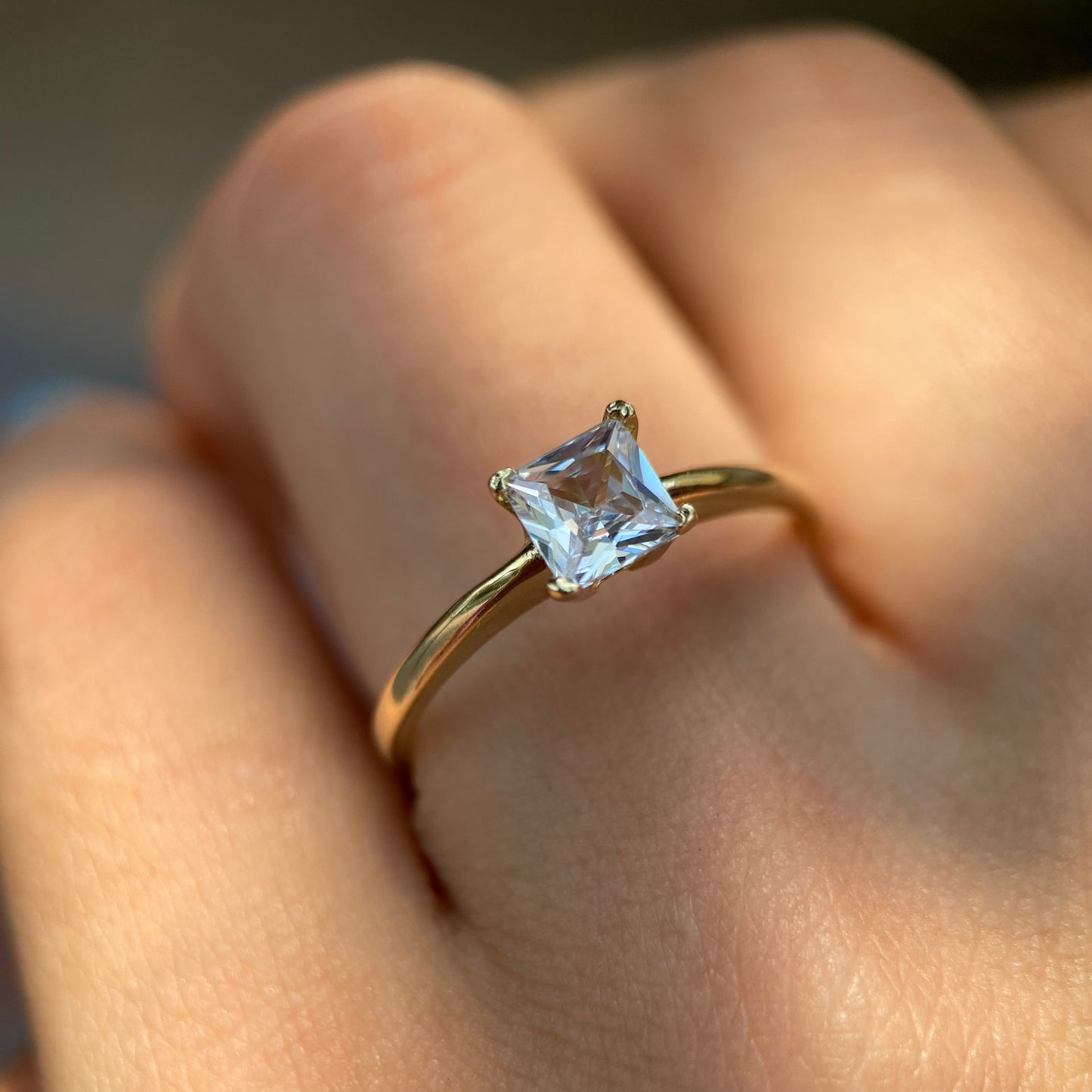 Anillo de compromiso en oro