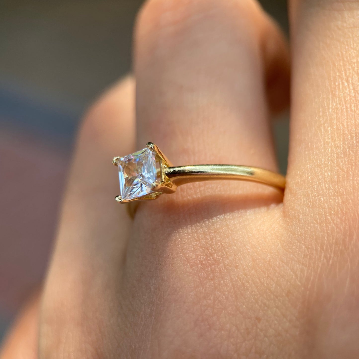Anillo de compromiso en oro