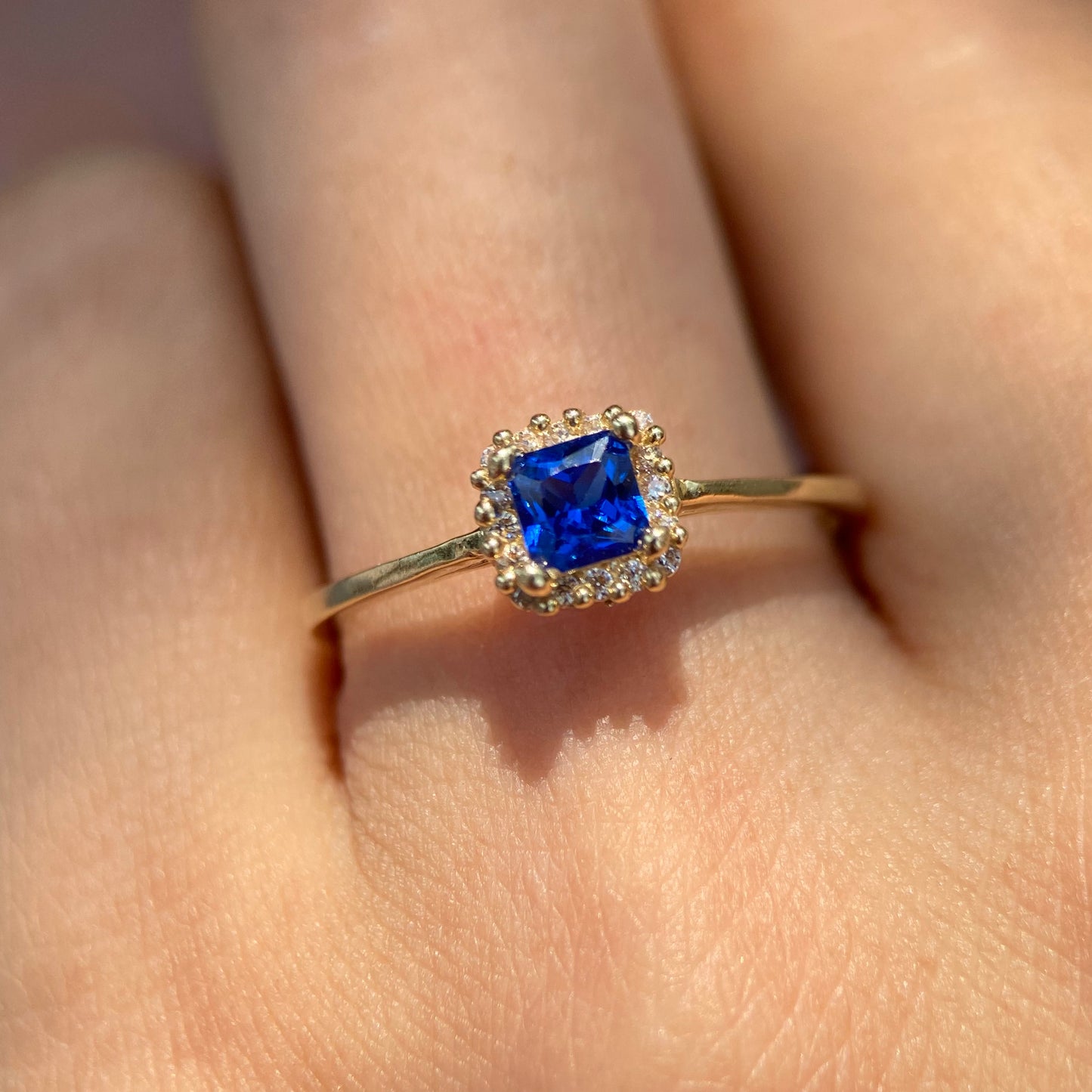 Anillo de compromiso en oro