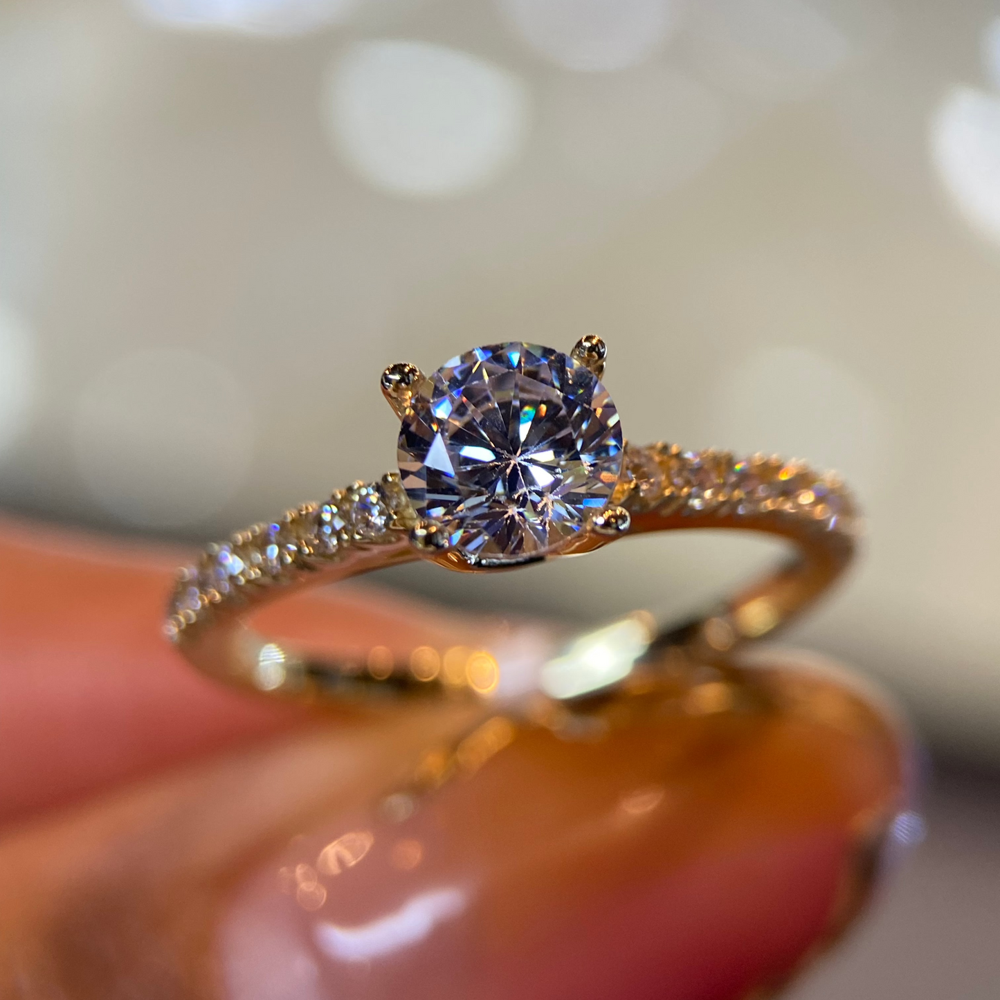 Anillo de compromiso en oro