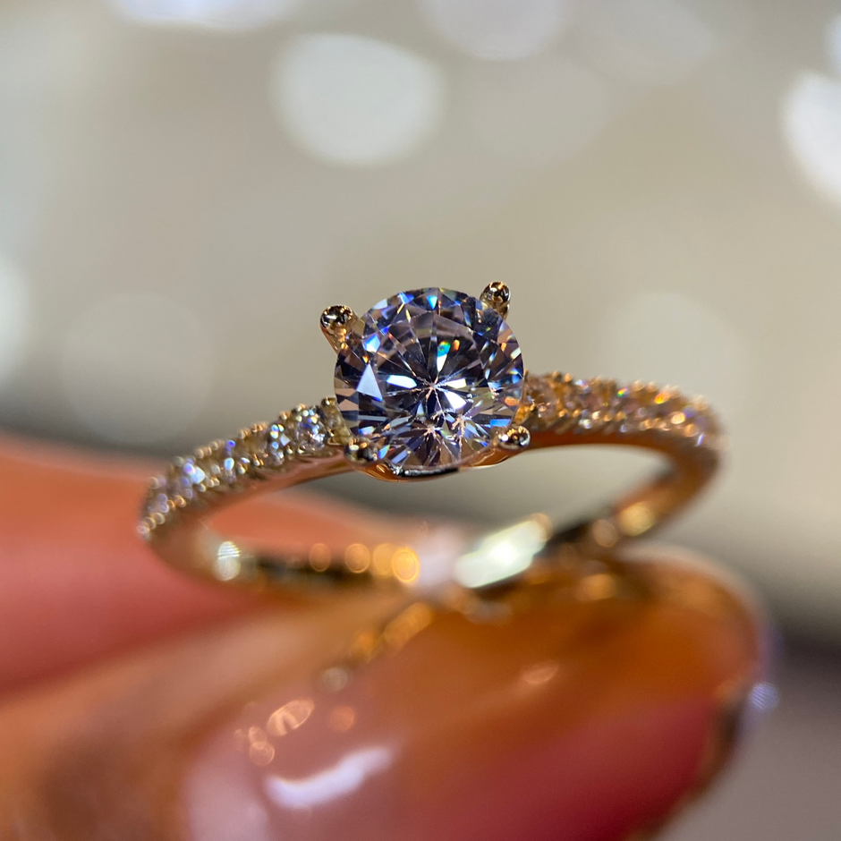 Anillo de compromiso en oro