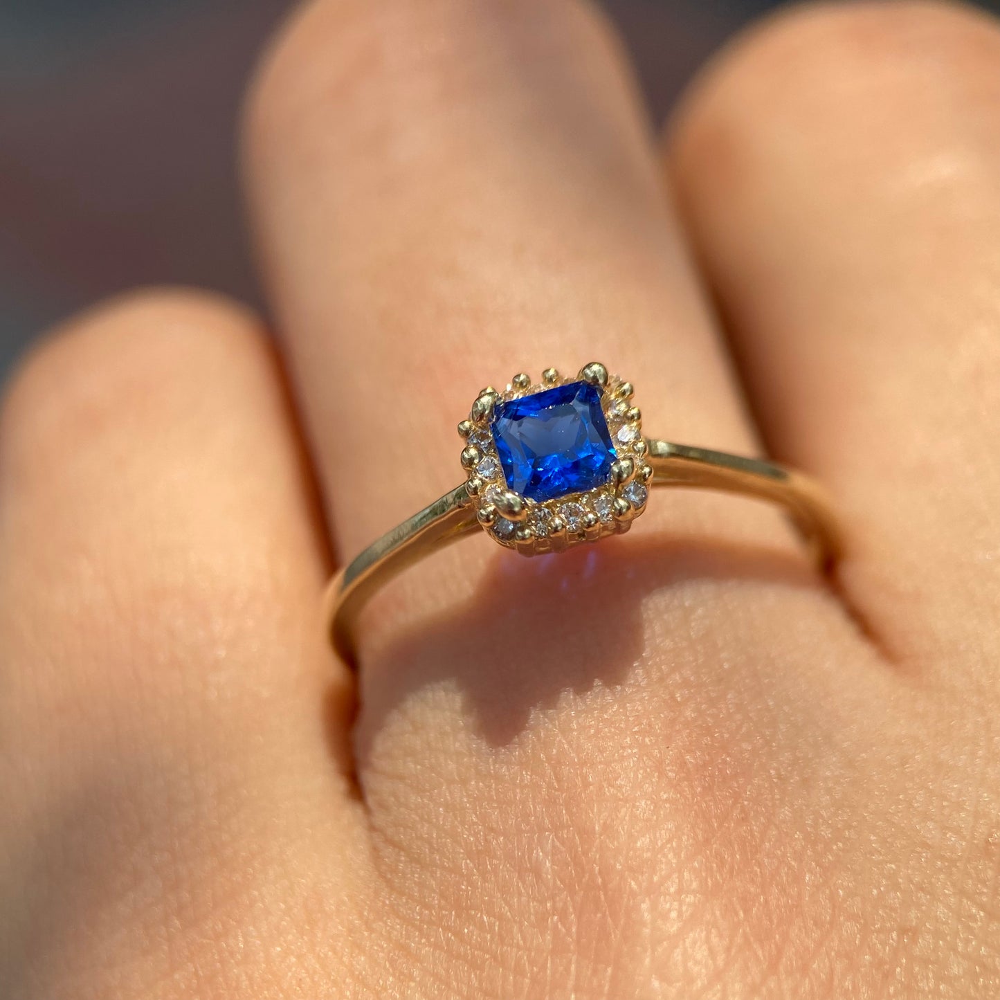 Anillo de compromiso en oro