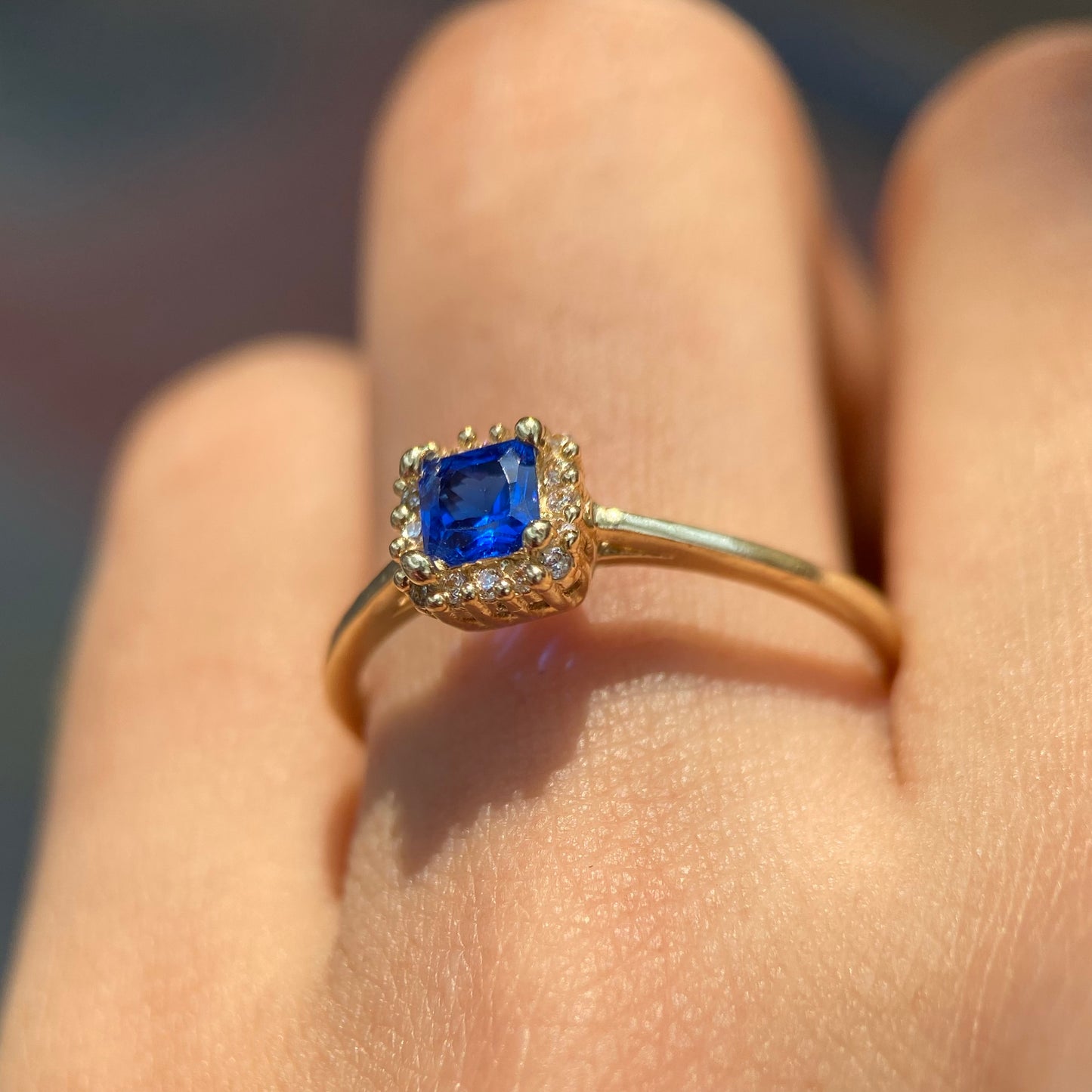 Anillo de compromiso en oro