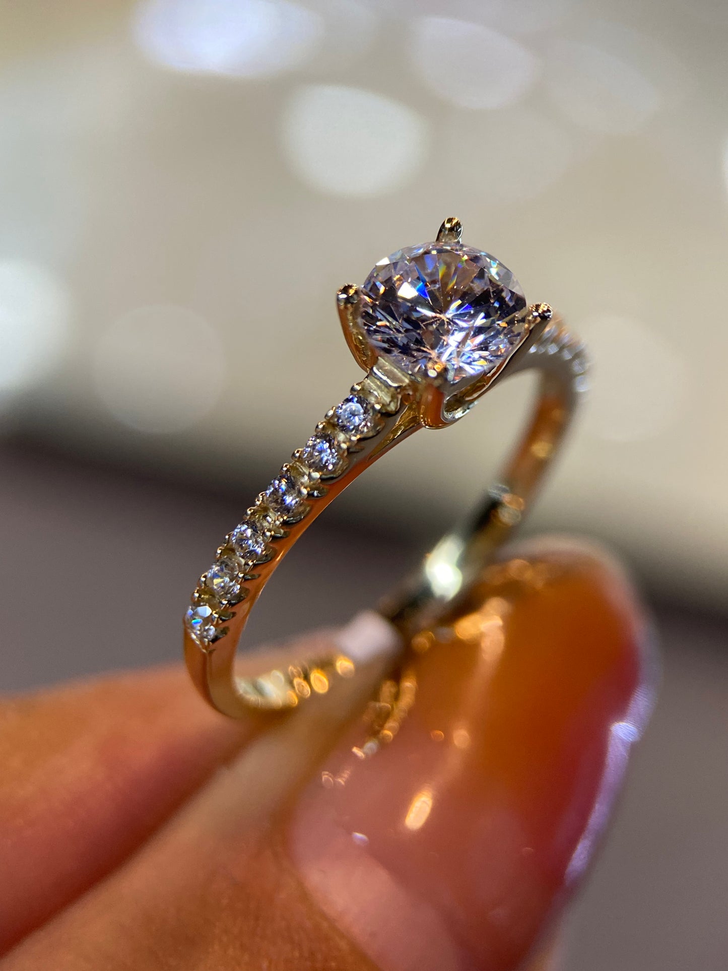 Anillo de compromiso en oro