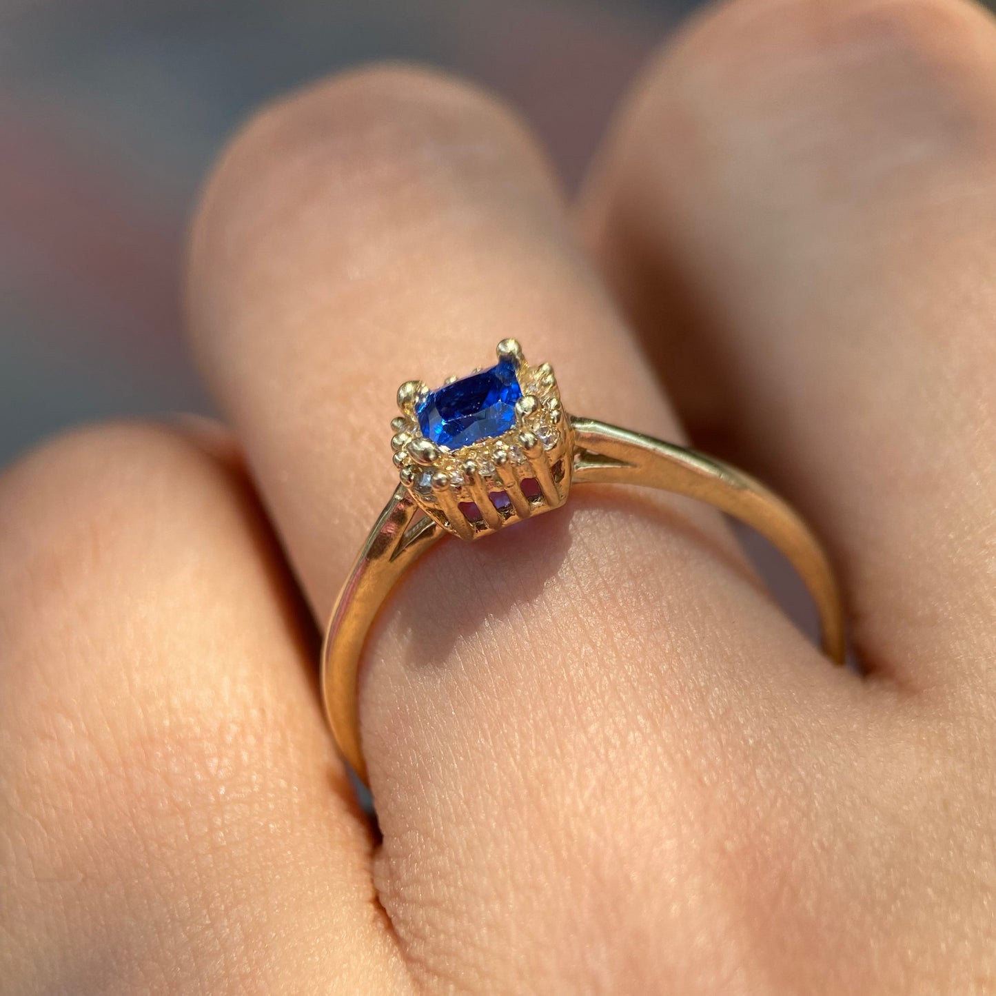 Anillo de compromiso en oro