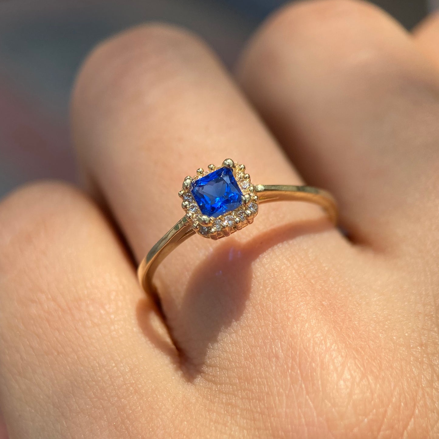 Anillo de compromiso en oro