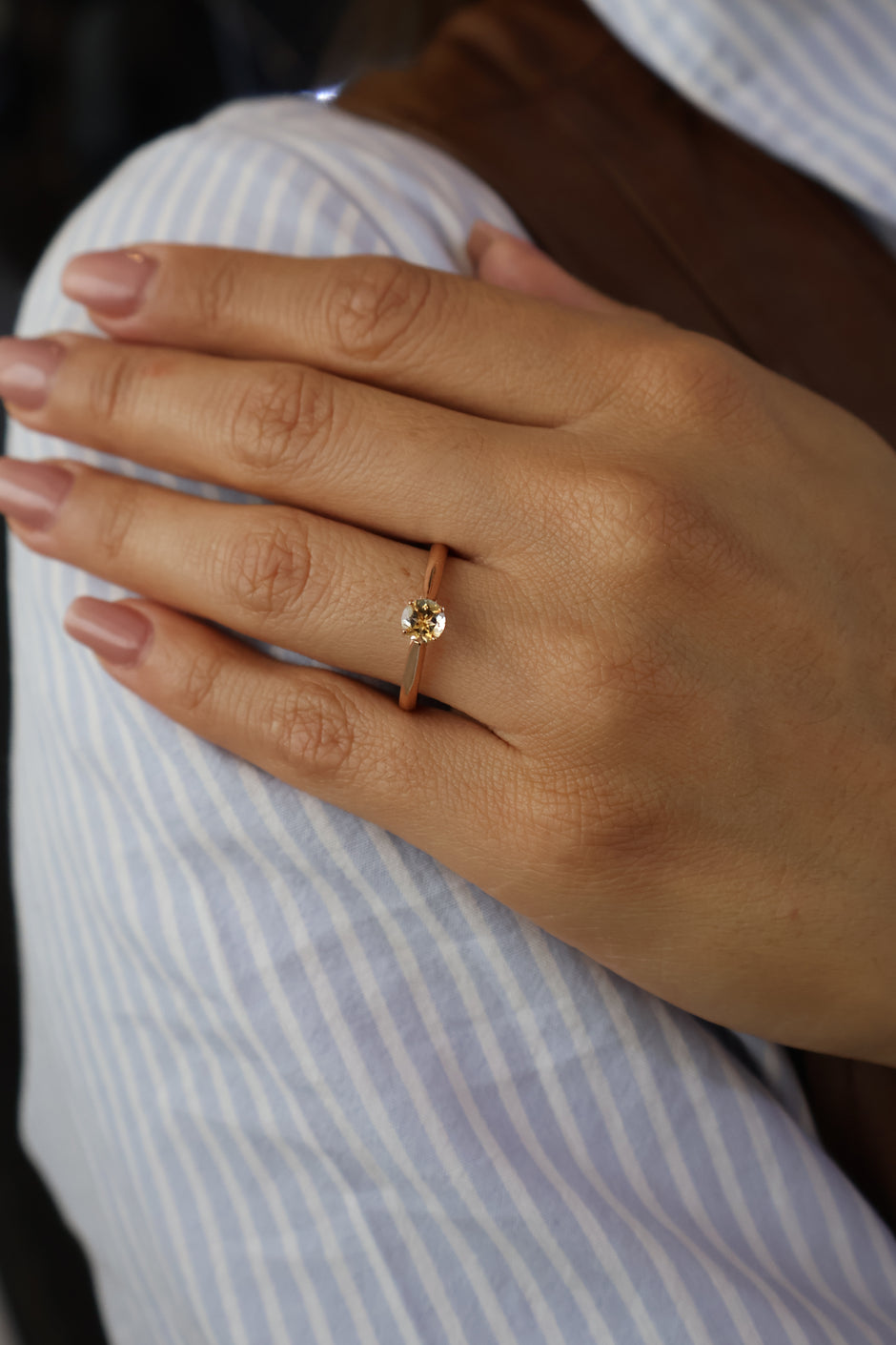 Anillo Kennedy en Oro Rosa 14k con  Topacio 0.50 ct
