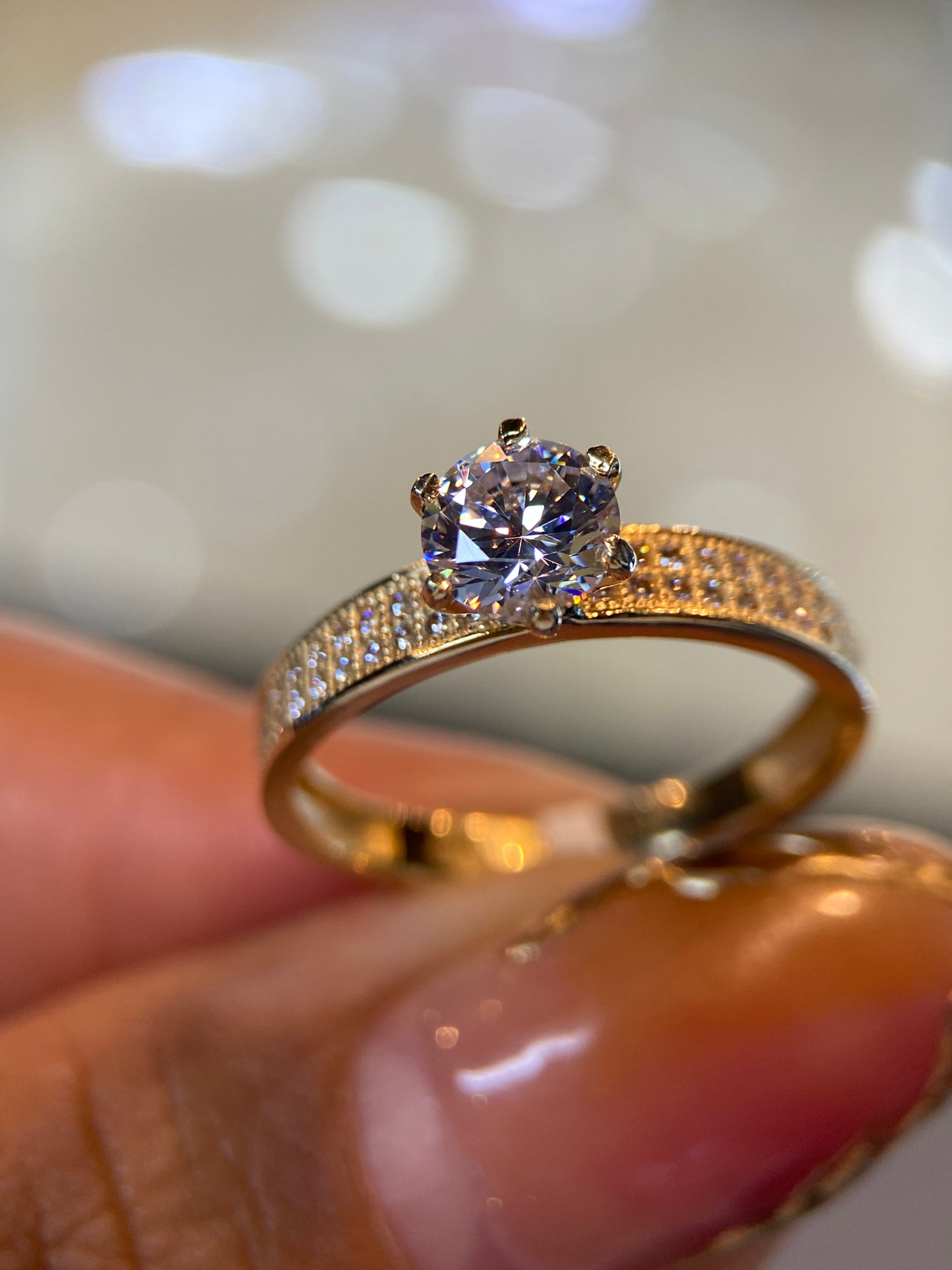 Anillo de compromiso en oro