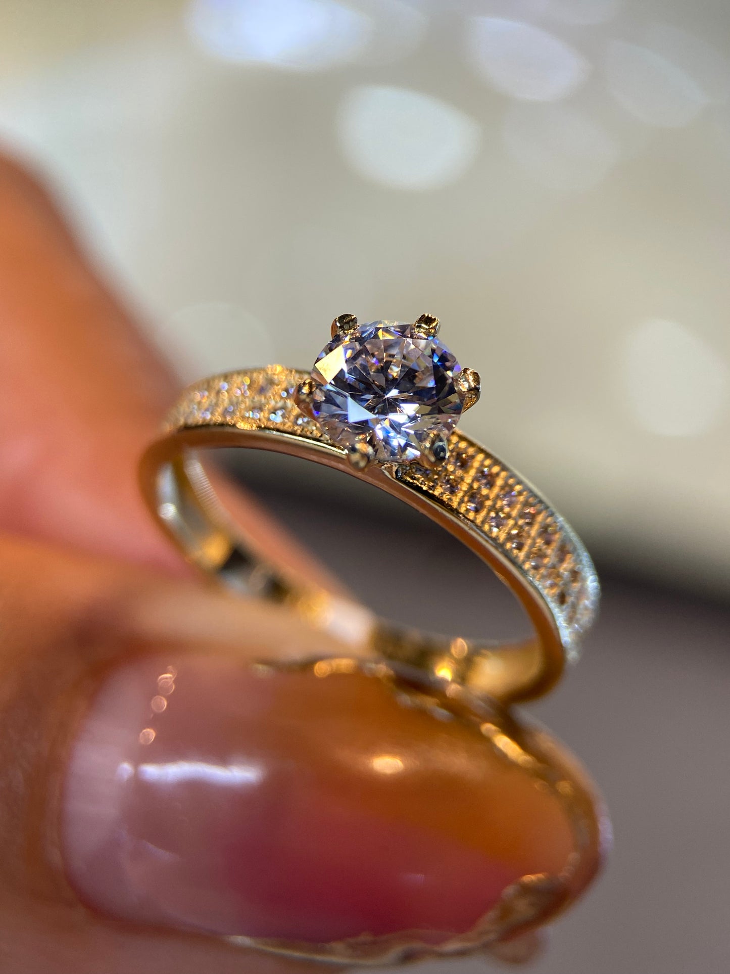 Anillo de compromiso en oro