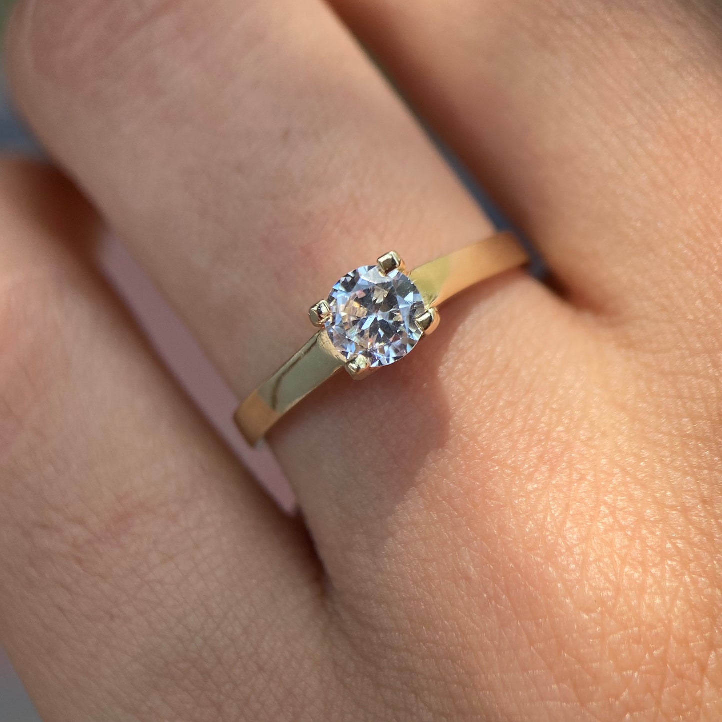 Anillo de compromiso en oro