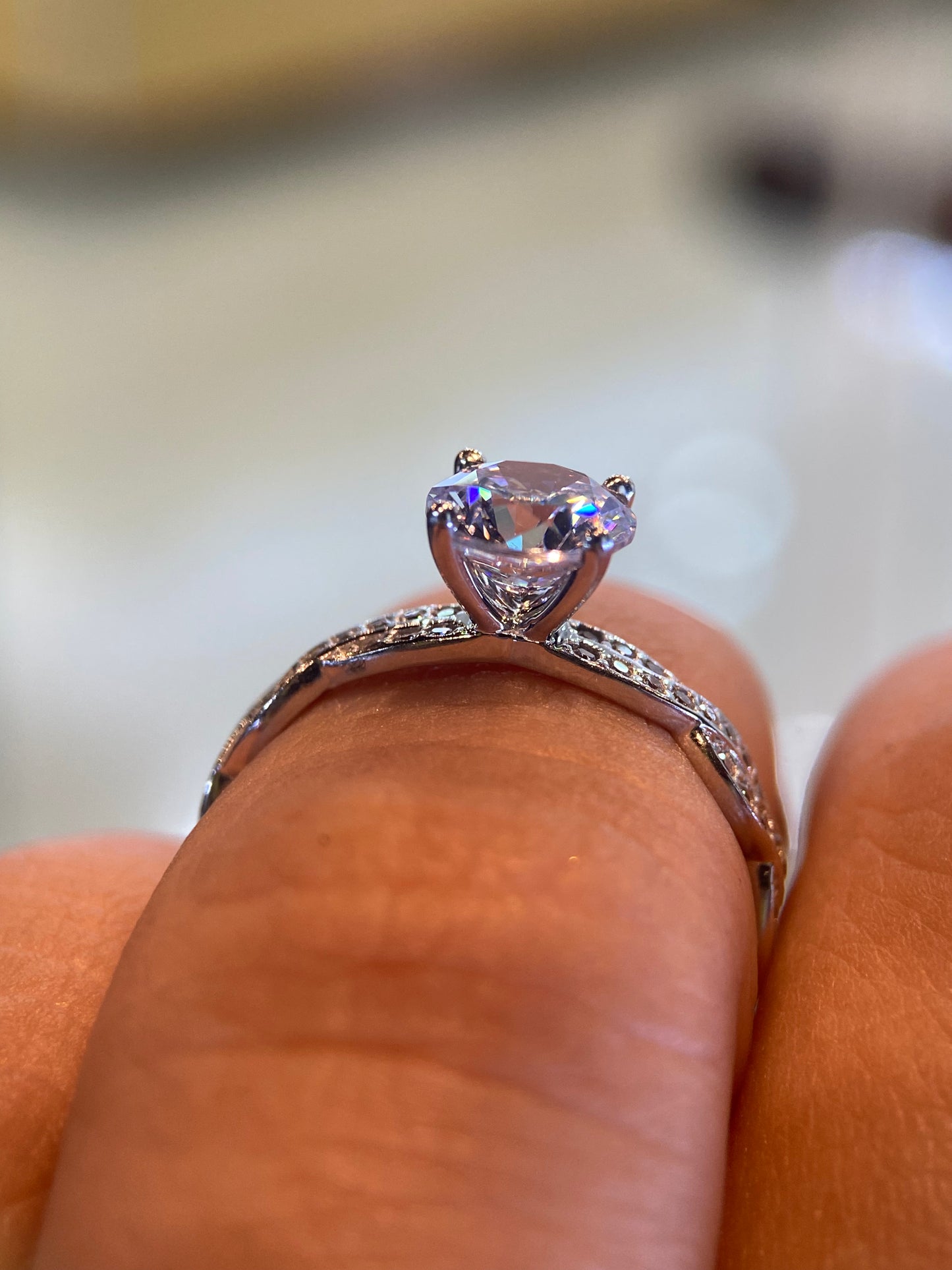 Anillo de compromiso en oro