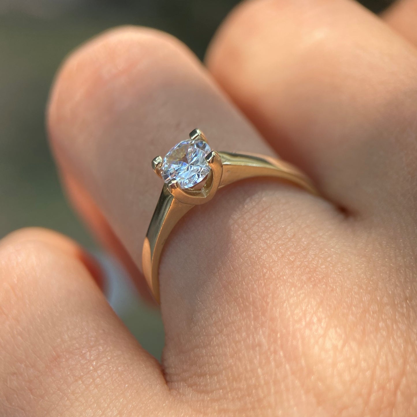 Anillo de compromiso en oro