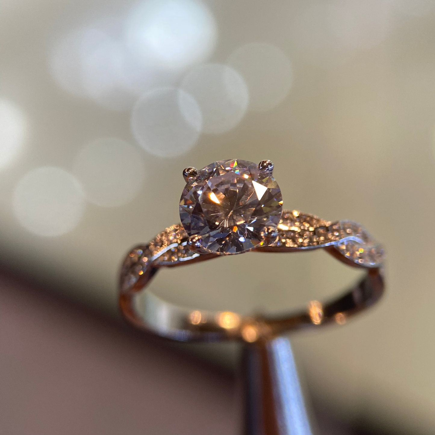 Anillo de compromiso en oro