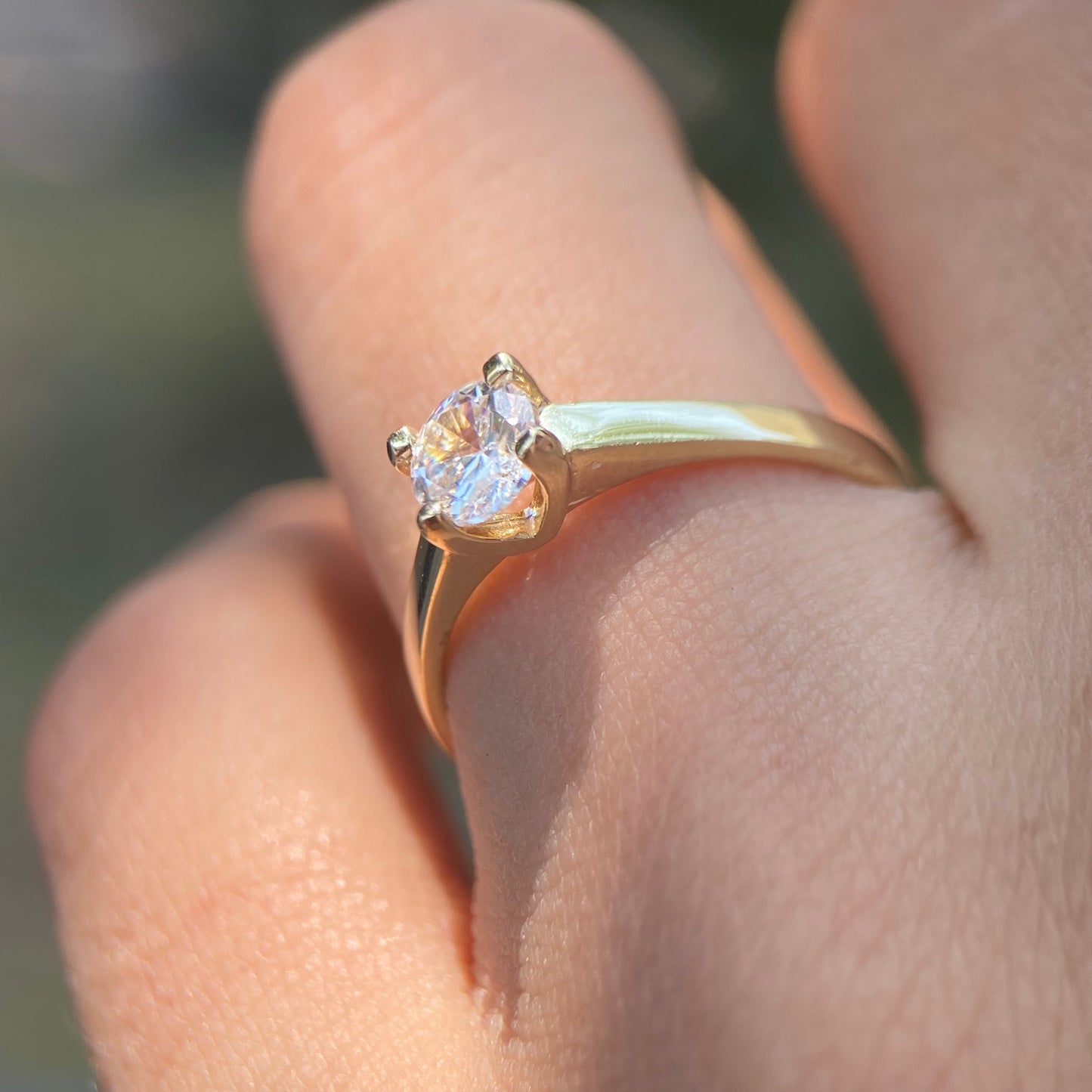 Anillo de compromiso en oro