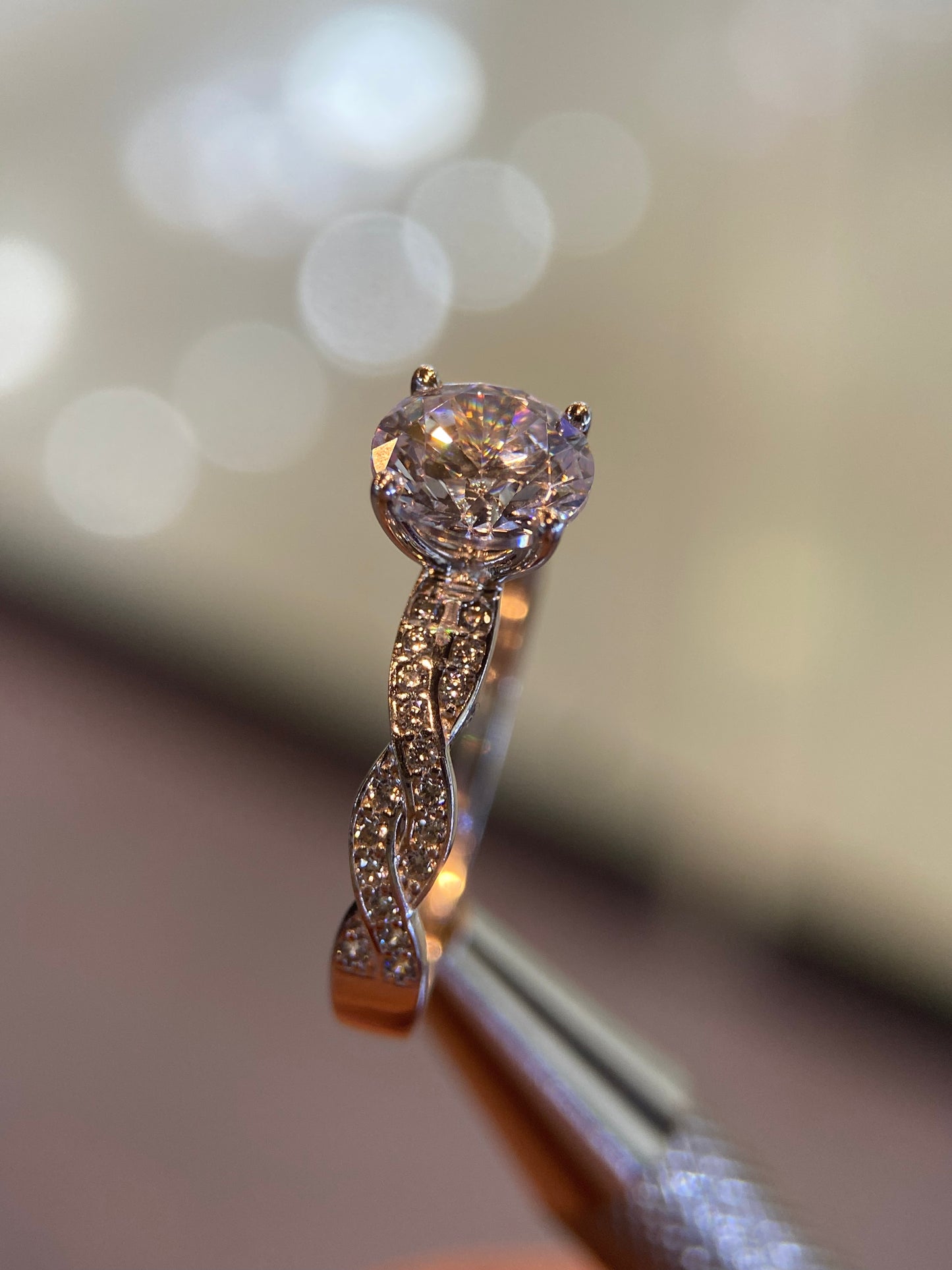 Anillo de compromiso en oro