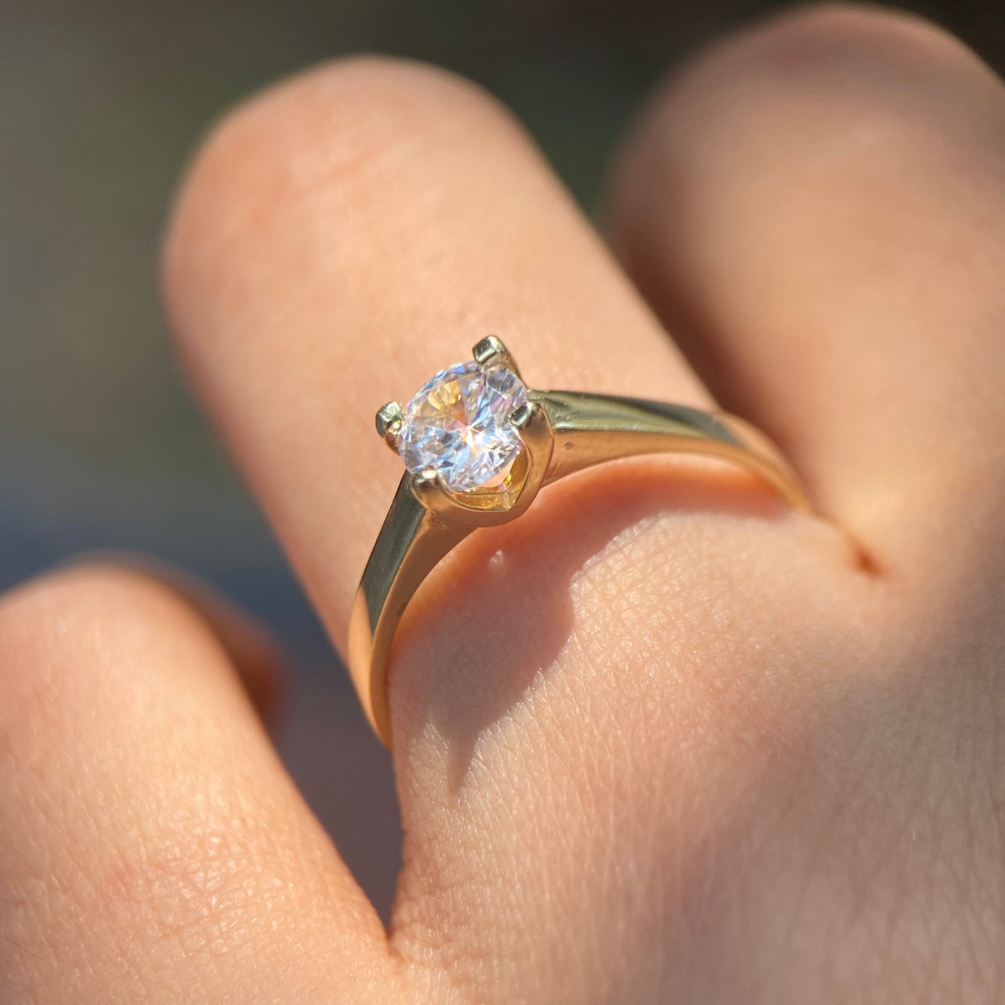 Anillo de compromiso en oro
