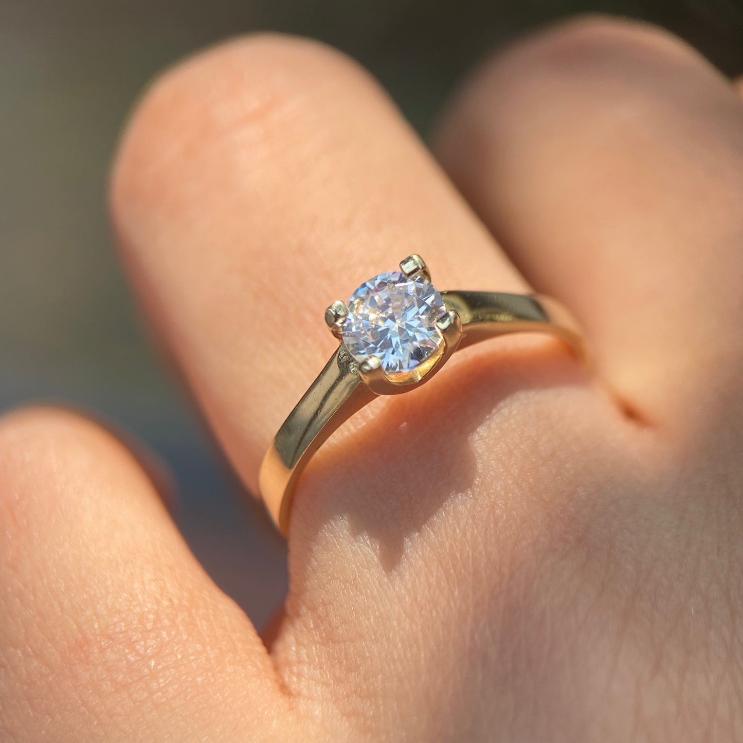 Anillo de compromiso en oro