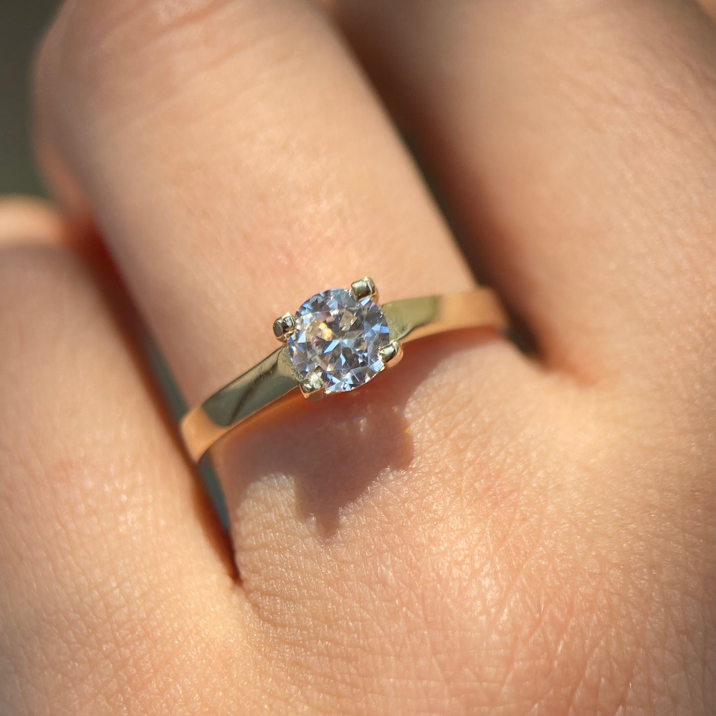 Anillo de compromiso en oro