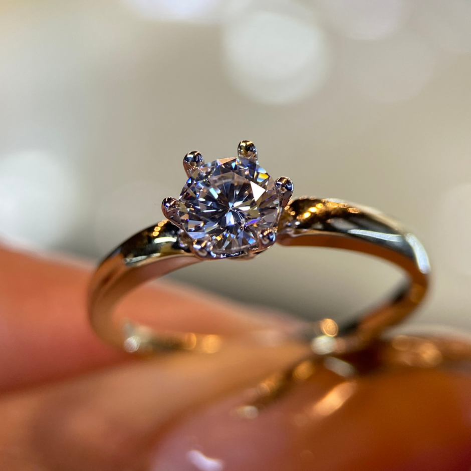 Anillo de compromiso en oro