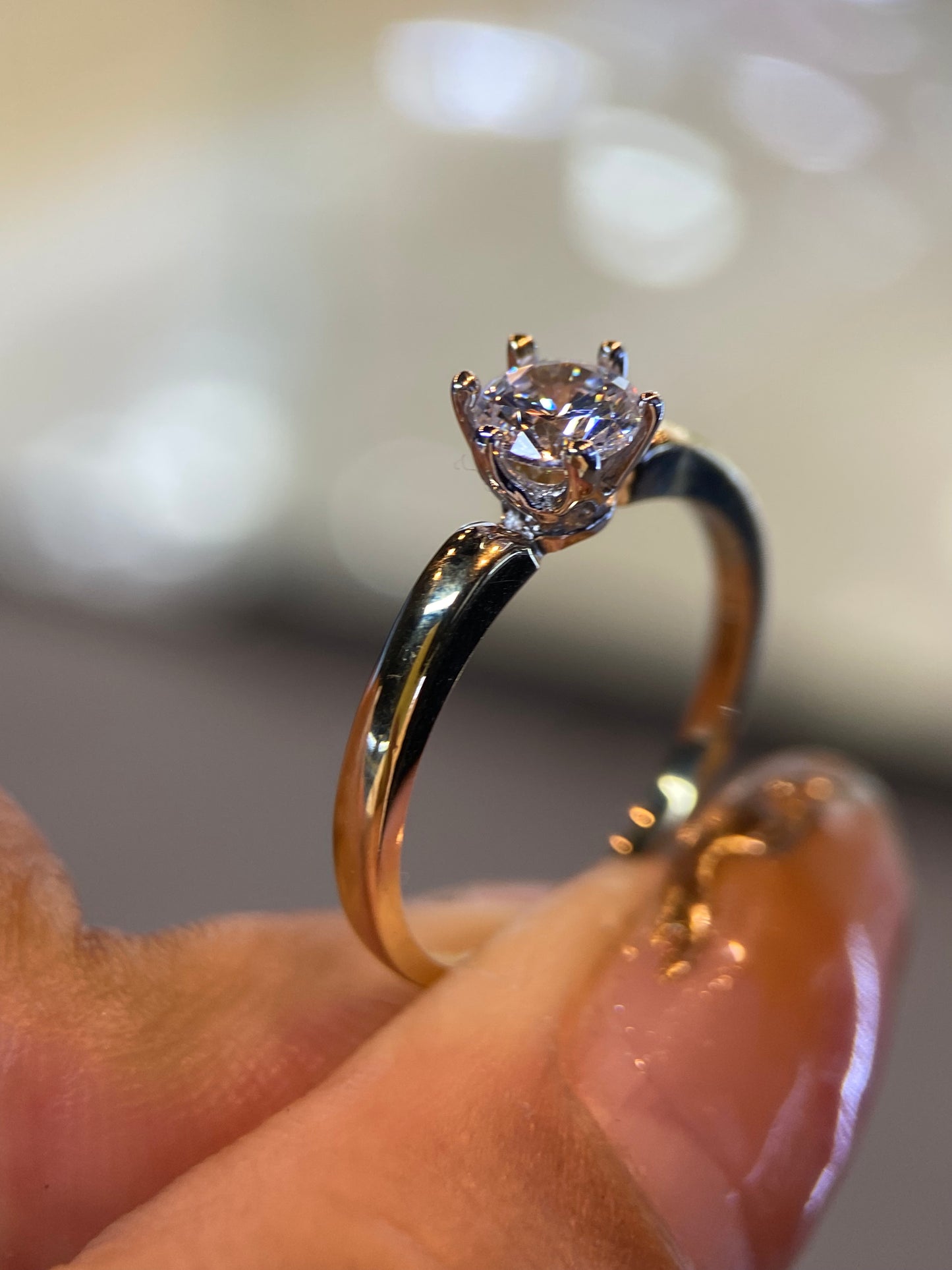 Anillo de compromiso en oro