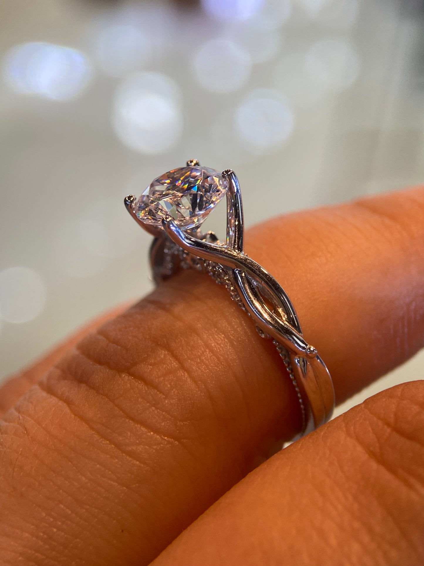 Anillo de compromiso en oro