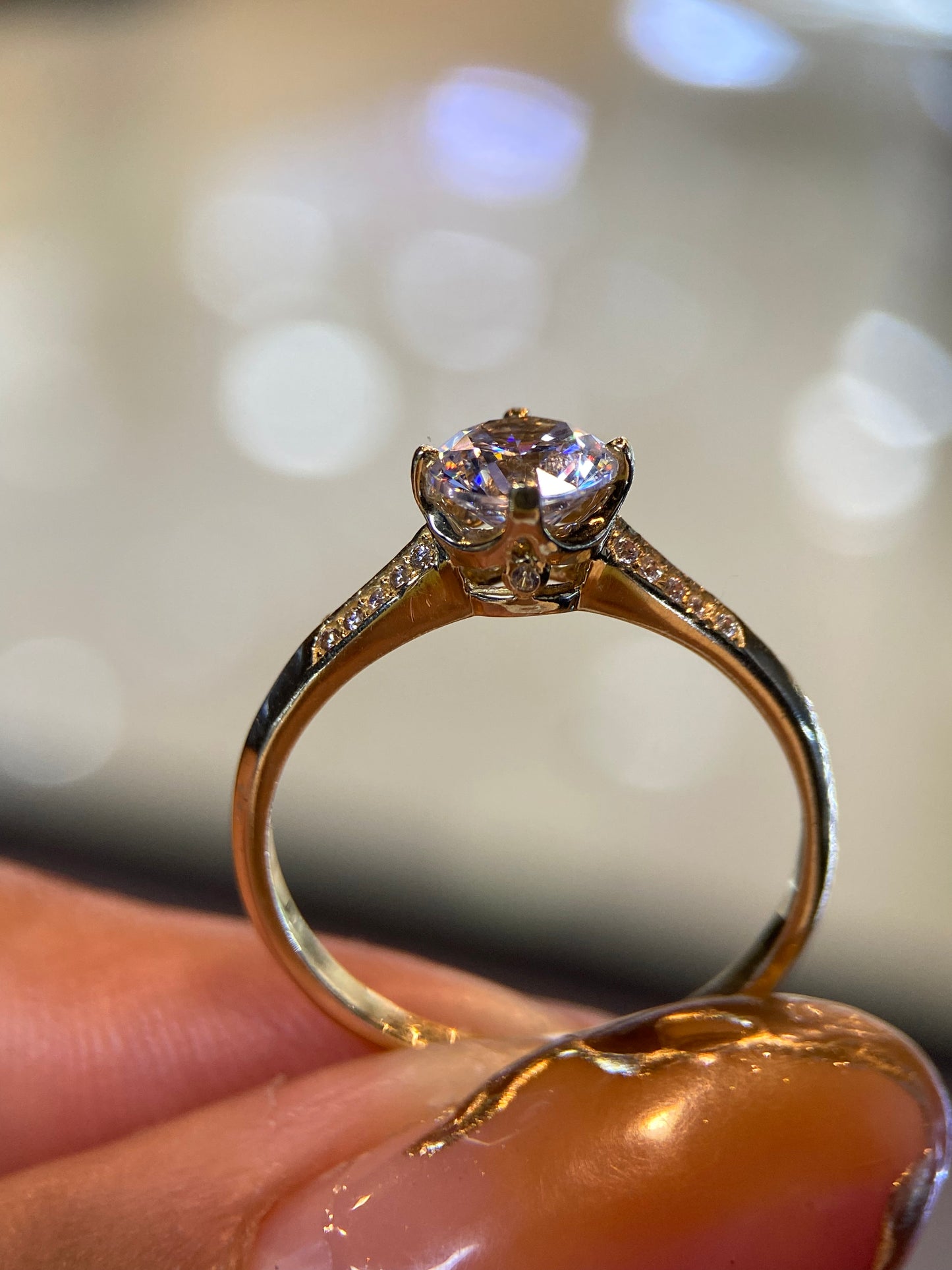 Anillo de compromiso en oro