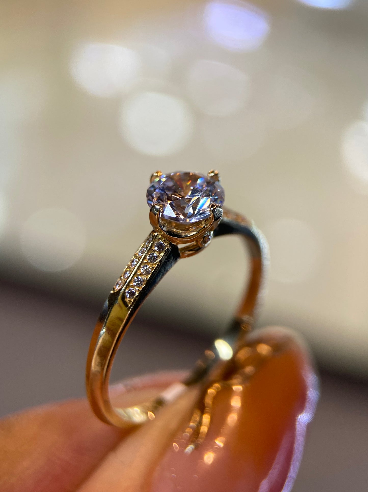 Anillo de compromiso en oro