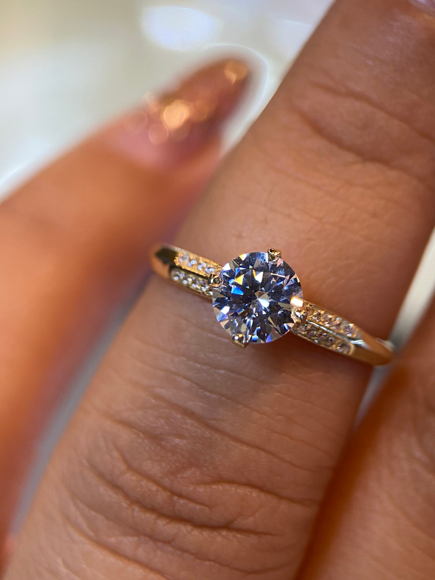 Anillo de compromiso en oro