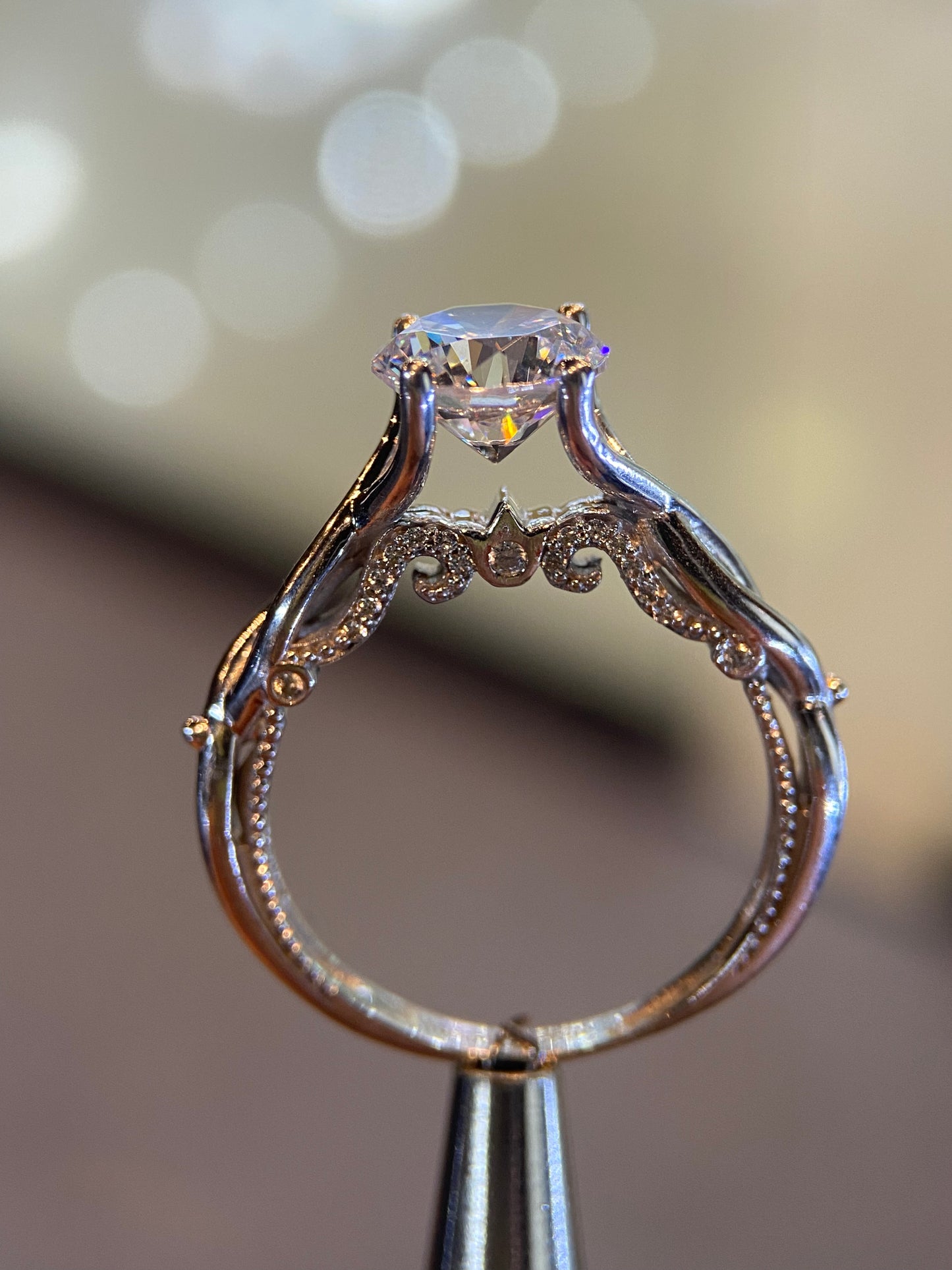 Anillo de compromiso en oro