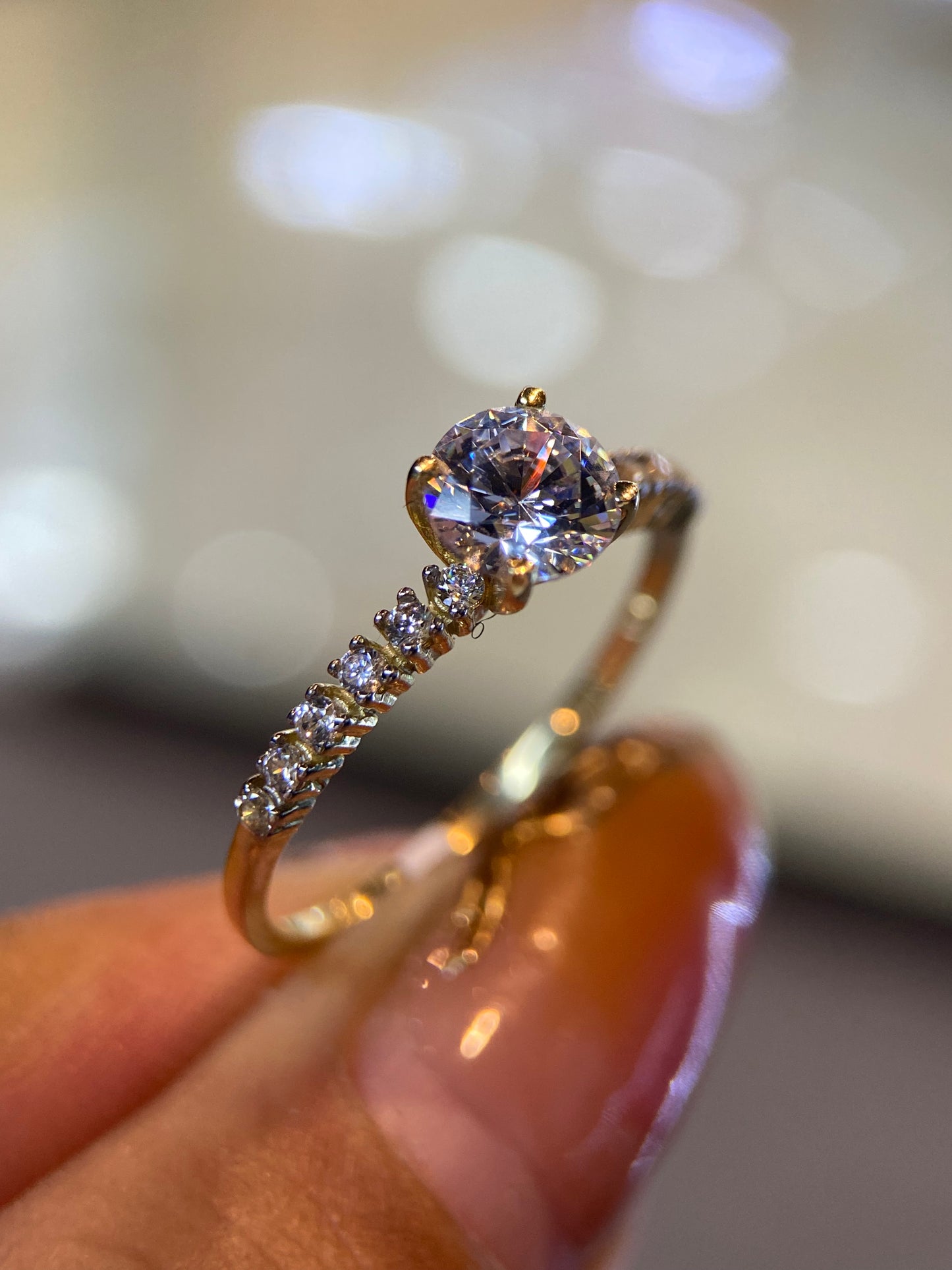 Anillo de compromiso en oro
