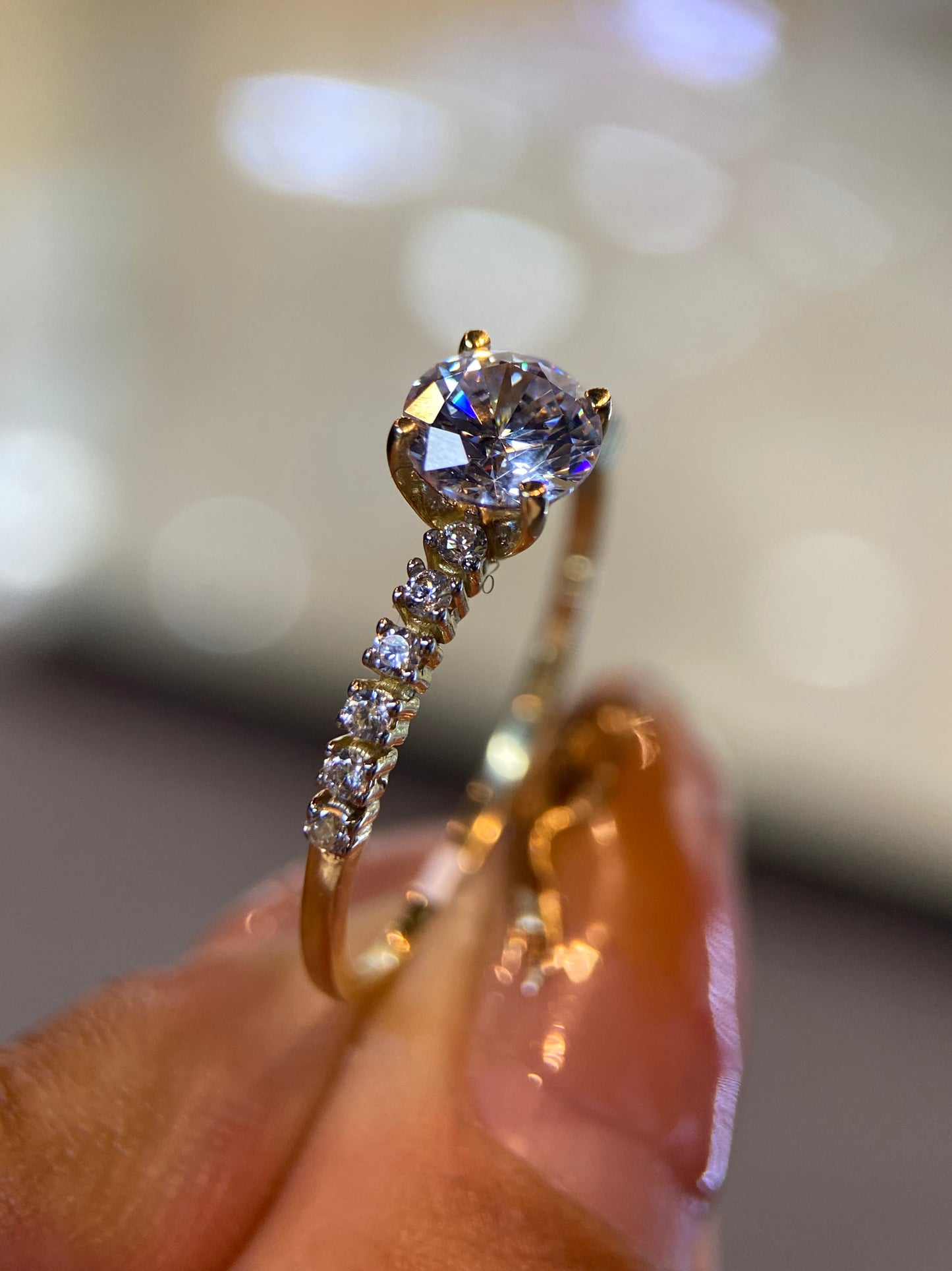 Anillo de compromiso en oro