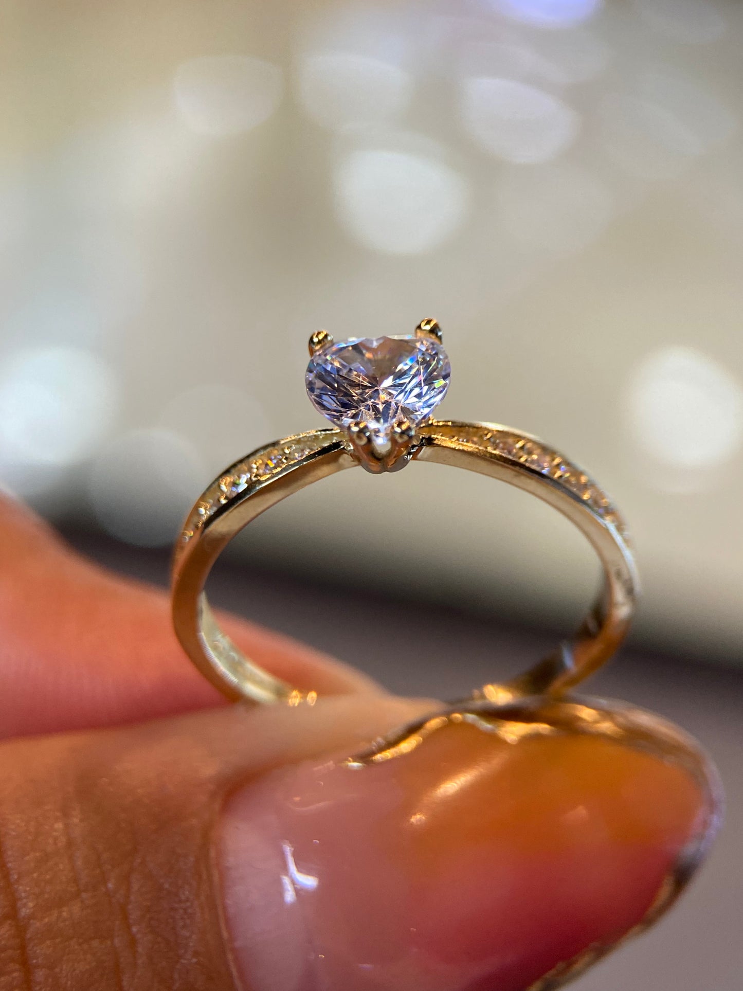 Anillo de compromiso en oro