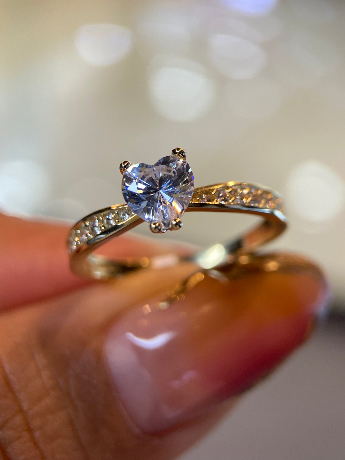 Anillo de compromiso en oro