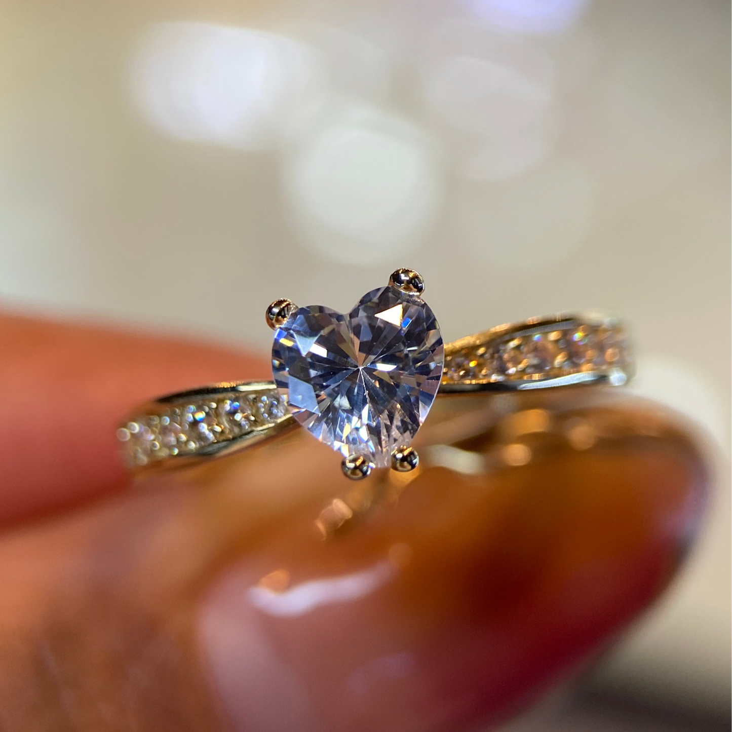 Anillo de compromiso en oro