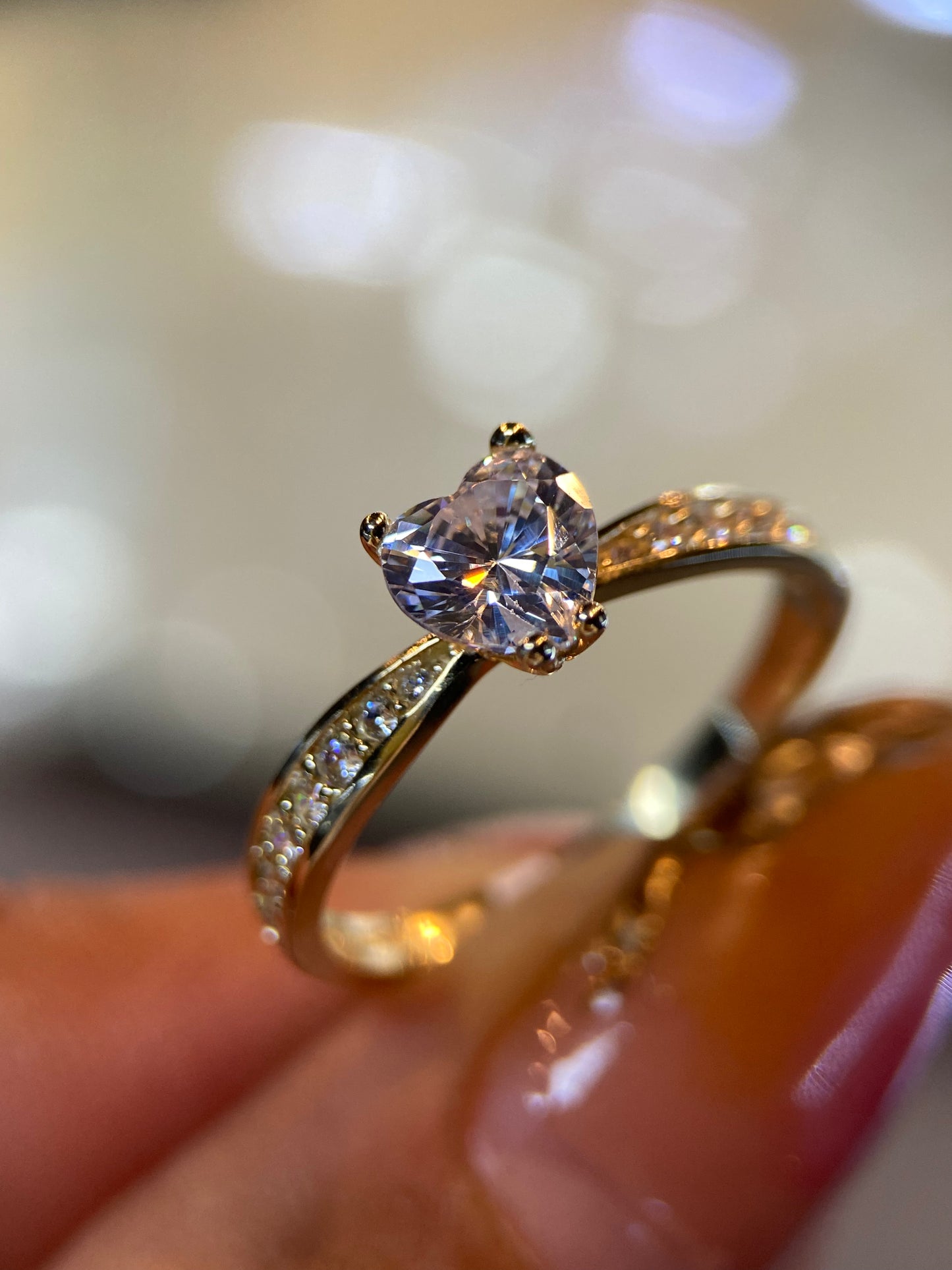 Anillo de compromiso en oro