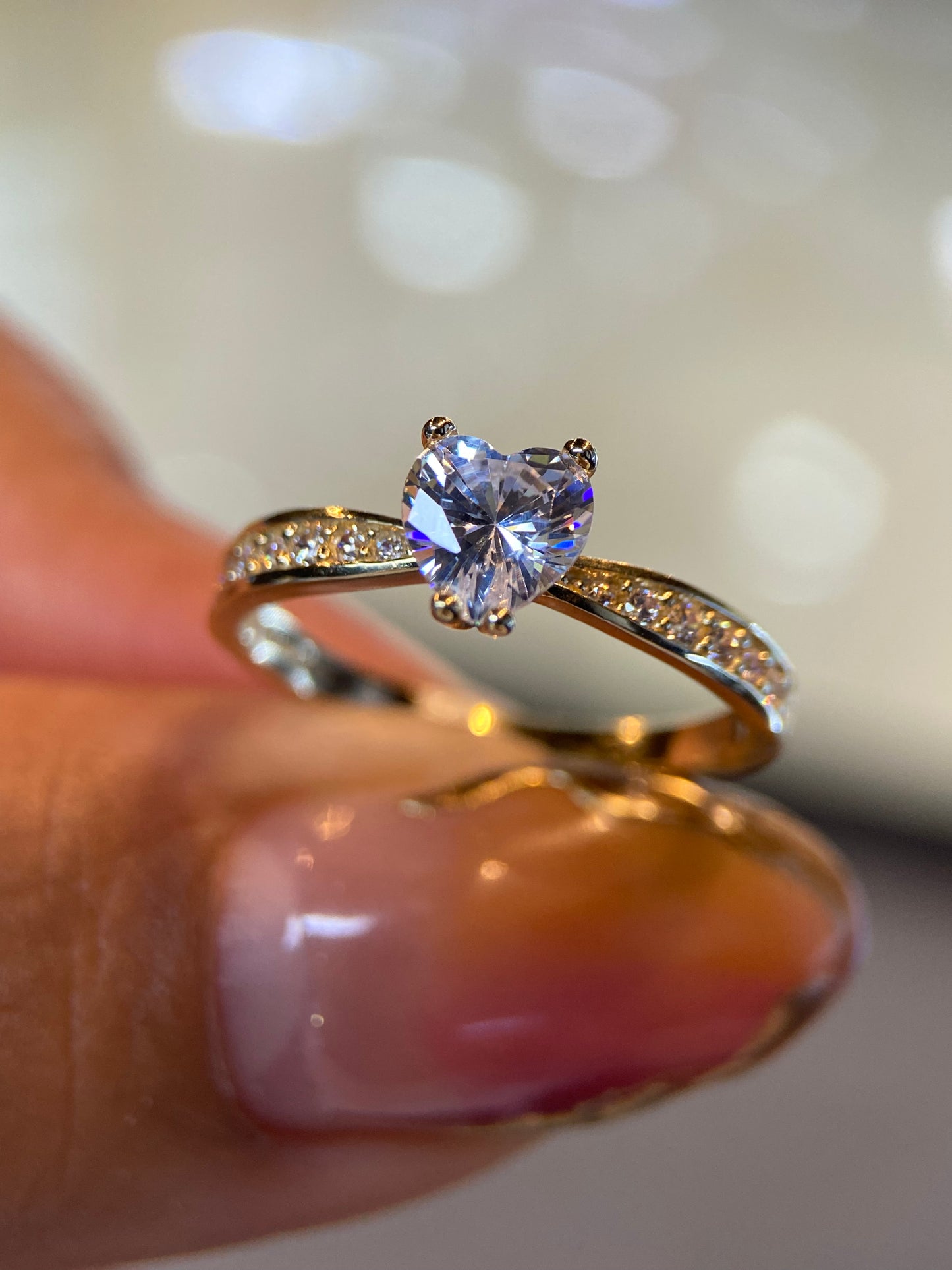 Anillo de compromiso en oro