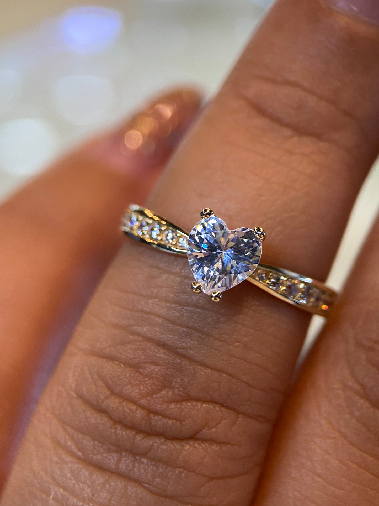 Anillo de compromiso en oro