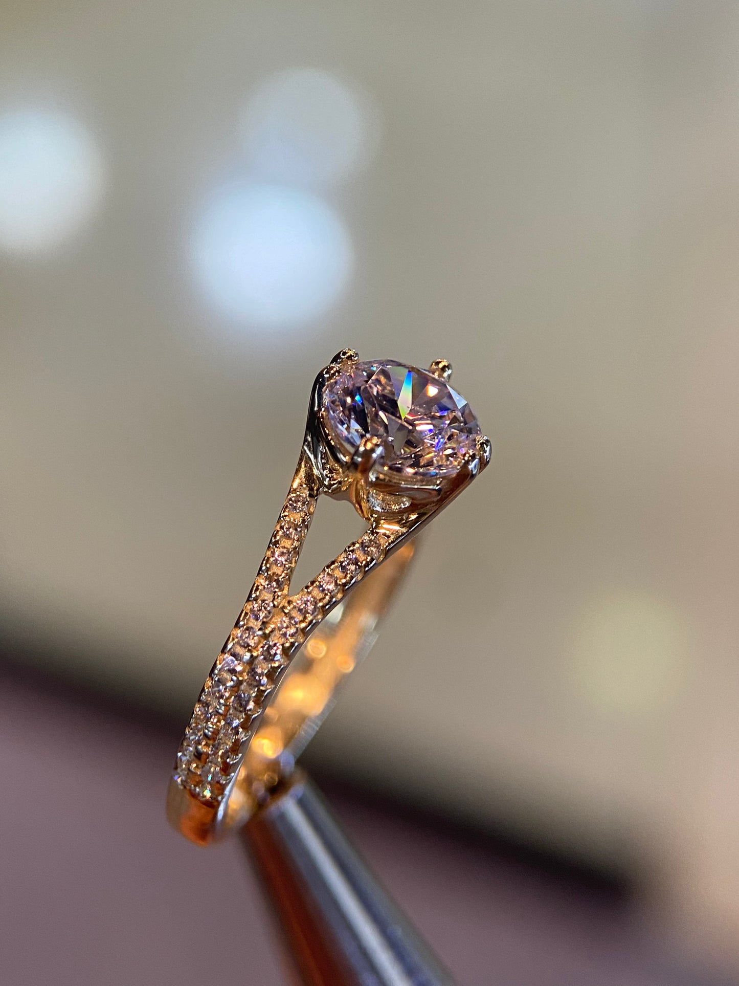 Anillo de compromiso en oro