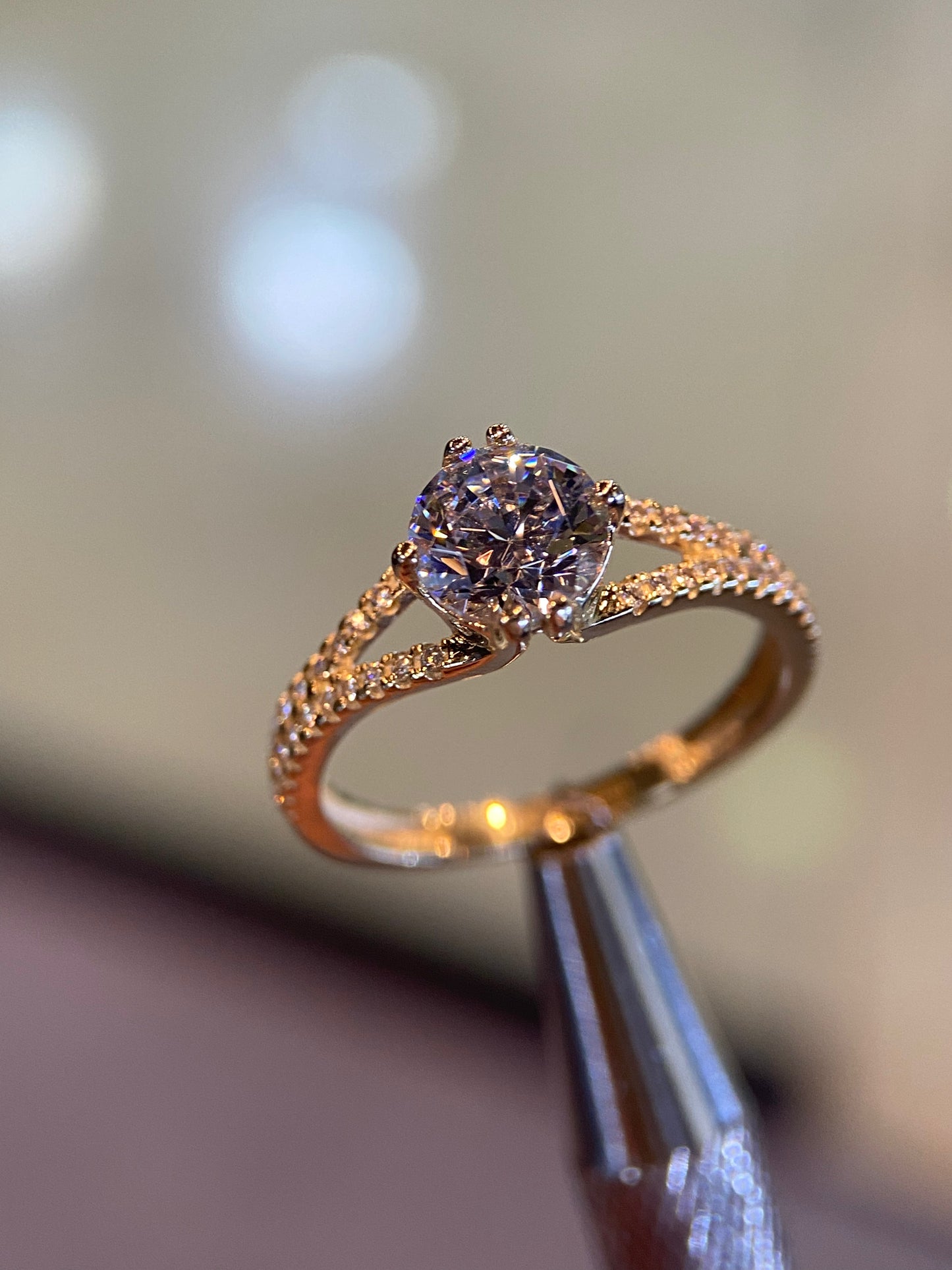 Anillo de compromiso en oro